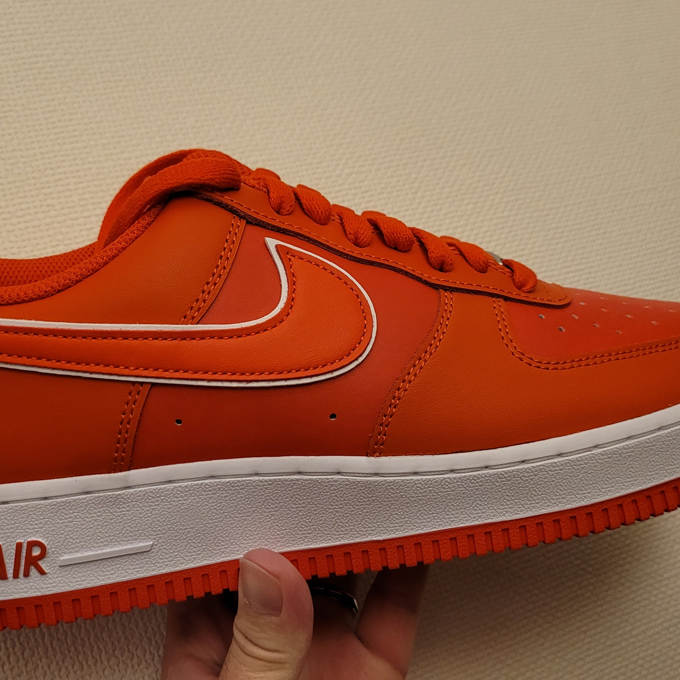 Nike Air Force 1 '07 Picante Red 착용 스타일 - 2