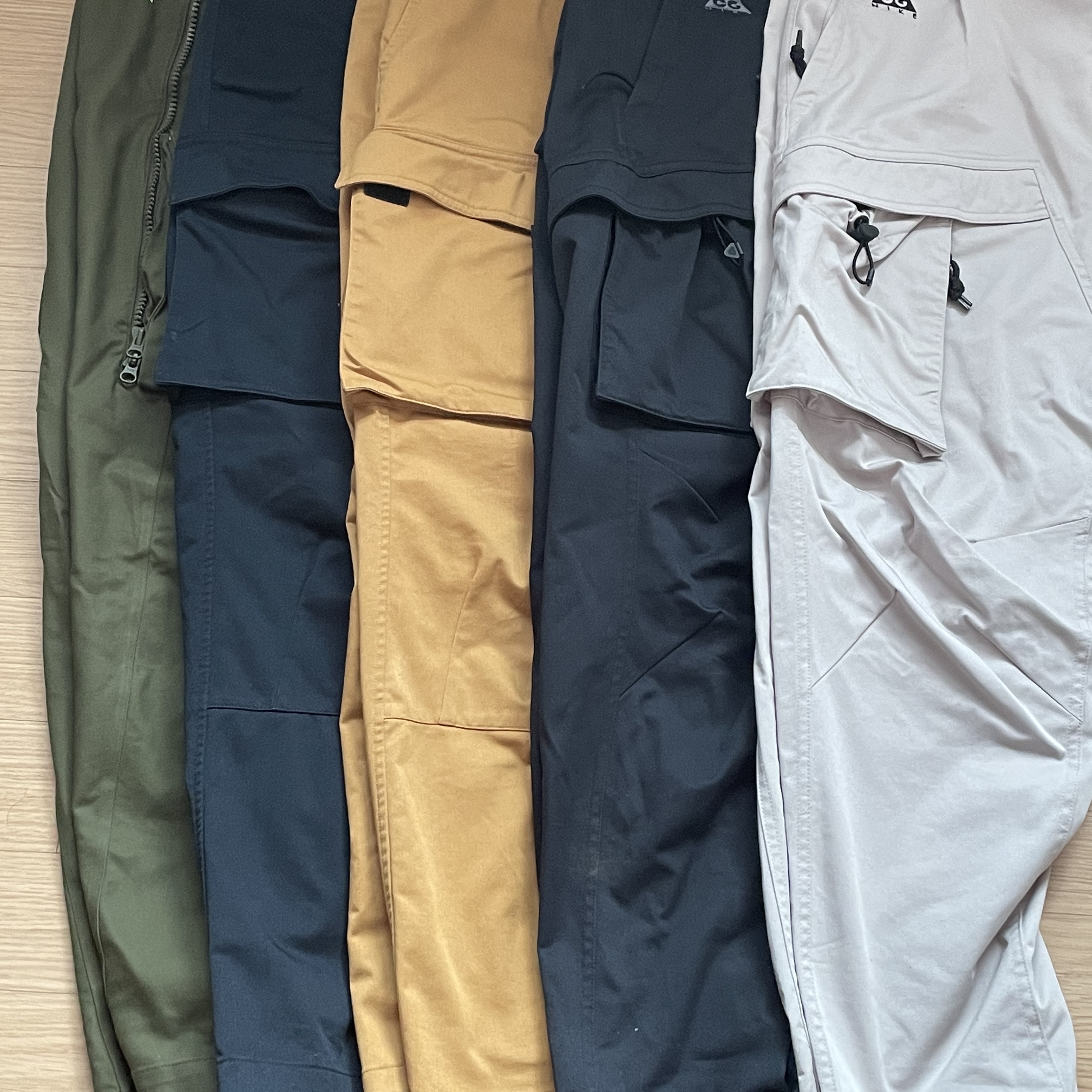 Nike ACG Woven Cargo Pants Moon Particle - US/EU 착용 스타일 - 2