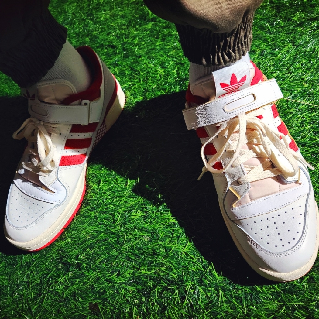 Adidas Forum 84 Low Team Power Red 착용 스타일 - 4
