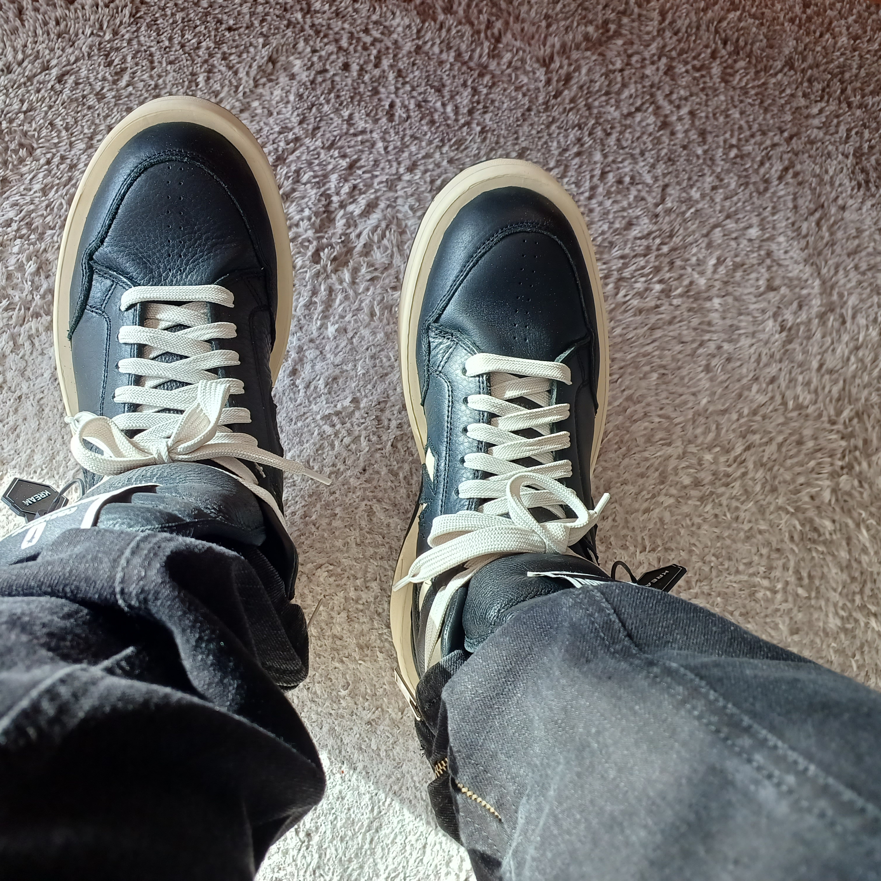 Converse x Drkshdw Turbowpn Black Cream 착용 스타일 - 4