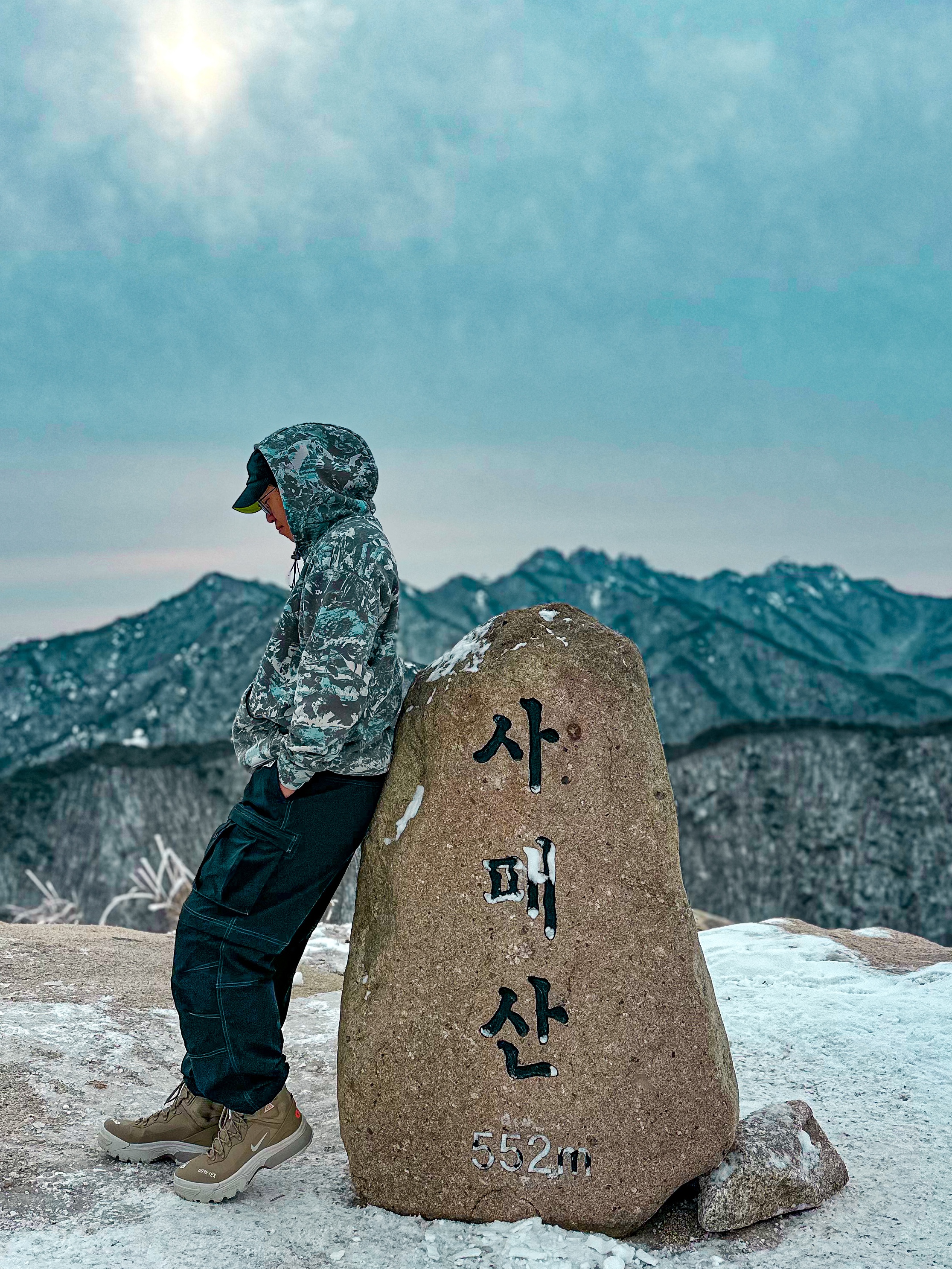 Nike ACG Air Zoom Gaiadome Gore-Tex Khaki Light Bone, Nike ACG Smith Summit Cargo Pants Black Summit White - Asia 착용 스타일