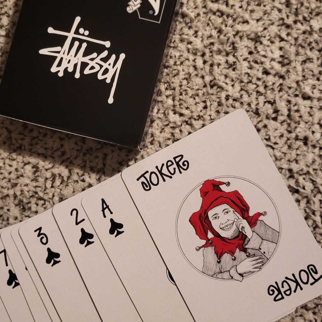 Stussy Playing Cards Black 착용 스타일