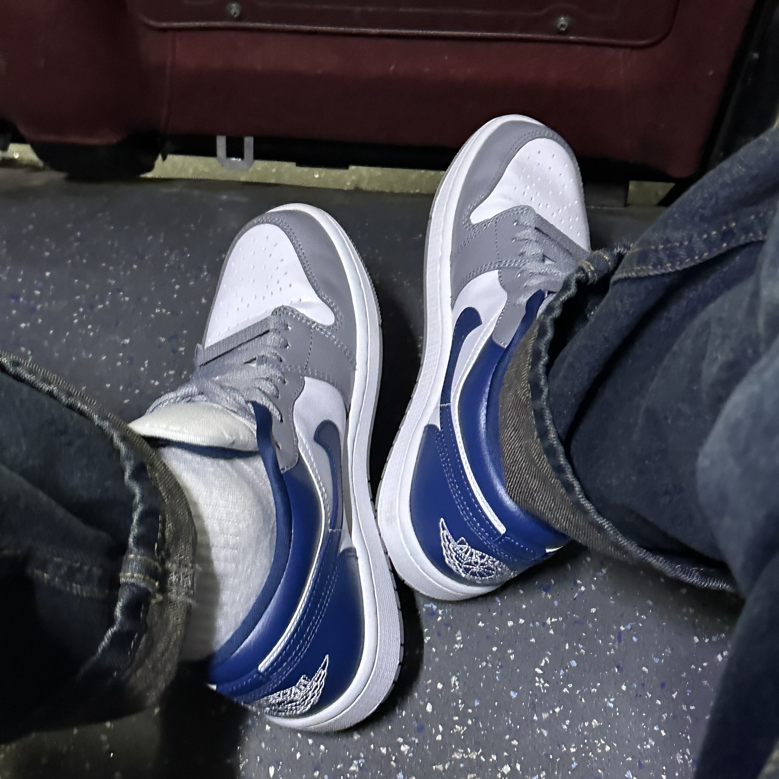 (W) Jordan 1 Low White Grey Blue 착용 스타일 - 2