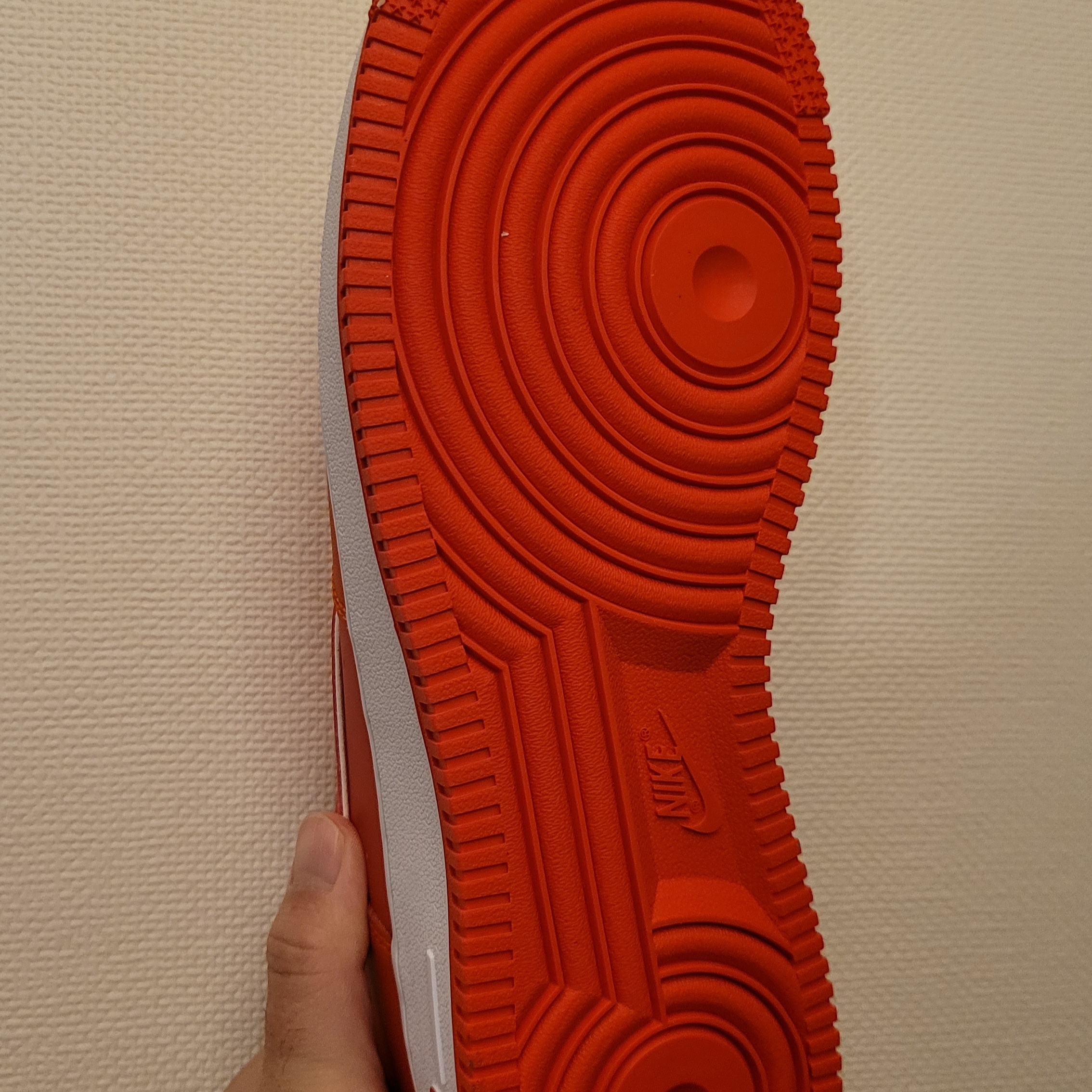 Nike Air Force 1 '07 Picante Red 착용 스타일 - 3