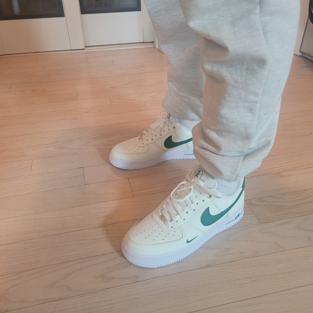 Nike Air Force 1 '07 LV8 40th Anniversary Join Forces Sail Malachite 착용 스타일