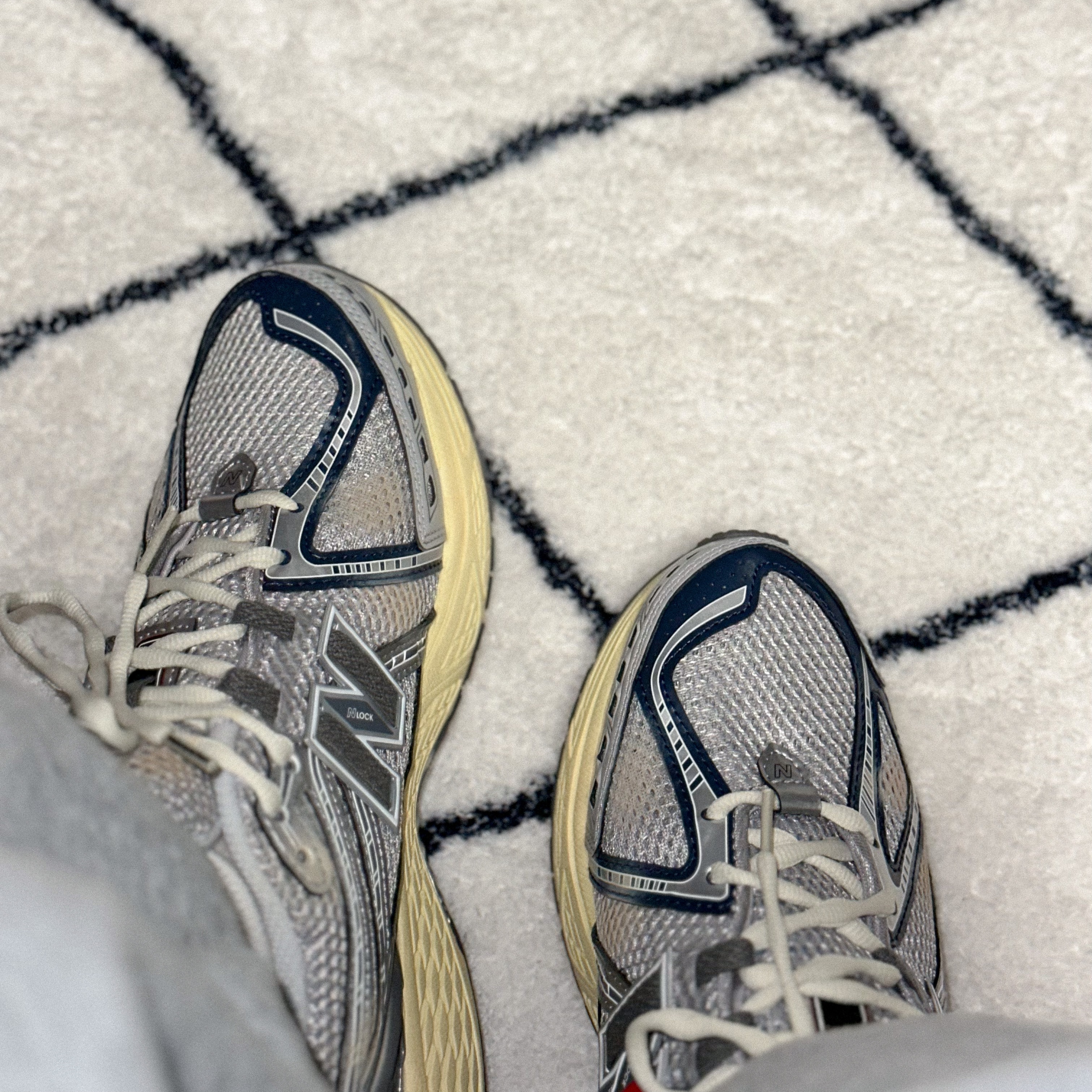 New Balance x Thisisneverthat 1906R 2022 Downtown Run 착용 스타일