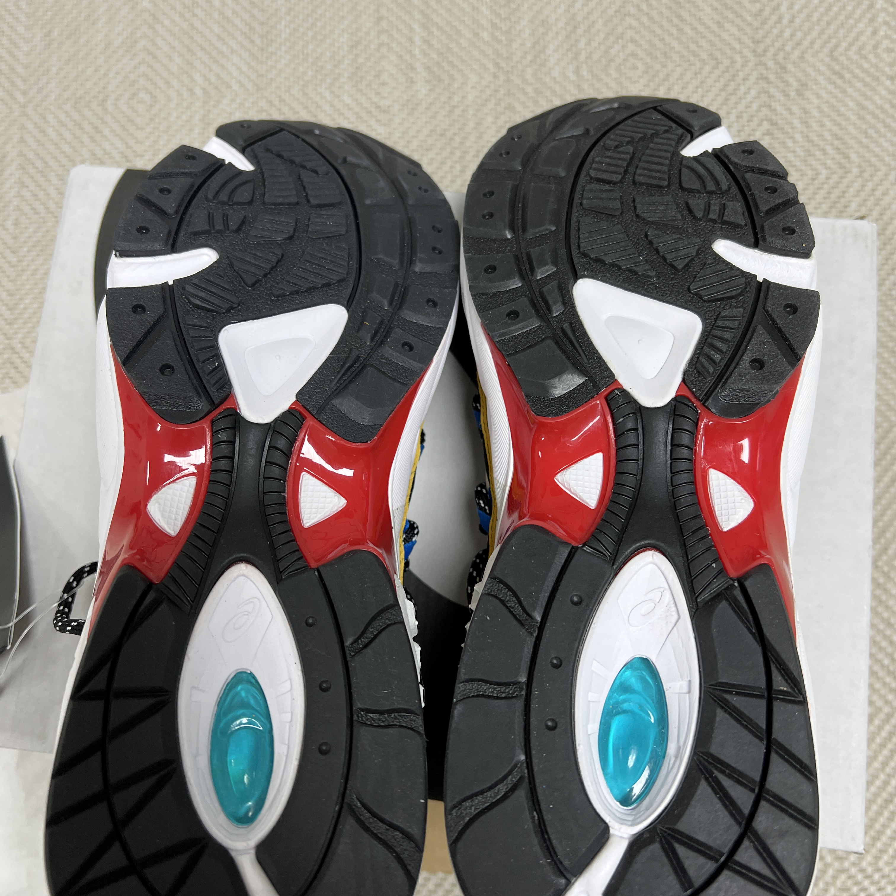 Asics Gel-Kayano 5 Multi 착용 스타일 - 3