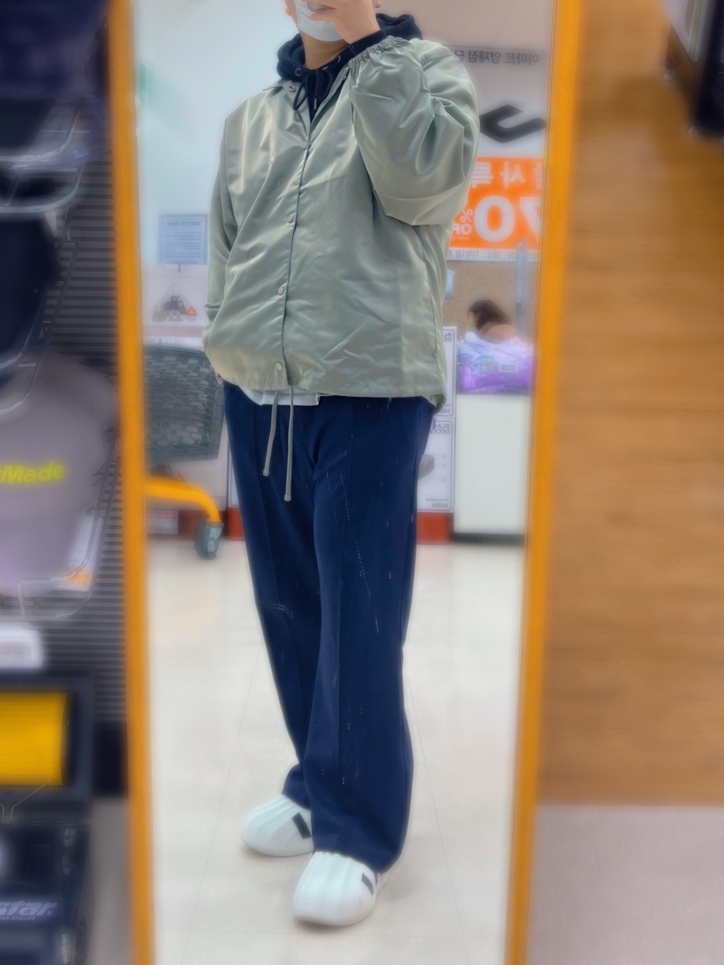 Essentials Coaches Jacket Seafoam - 22SS, Adidas Adifom Superstar Core White 착용 스타일 - 1