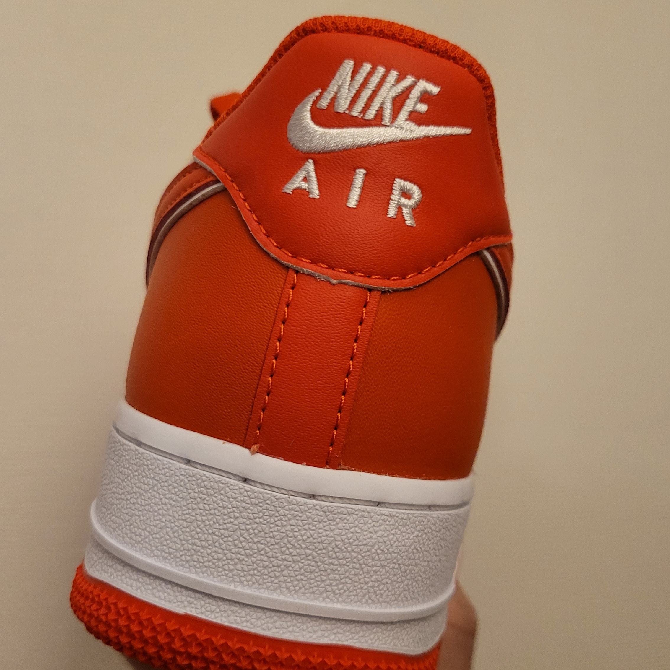 Nike Air Force 1 '07 Picante Red 착용 스타일 - 1