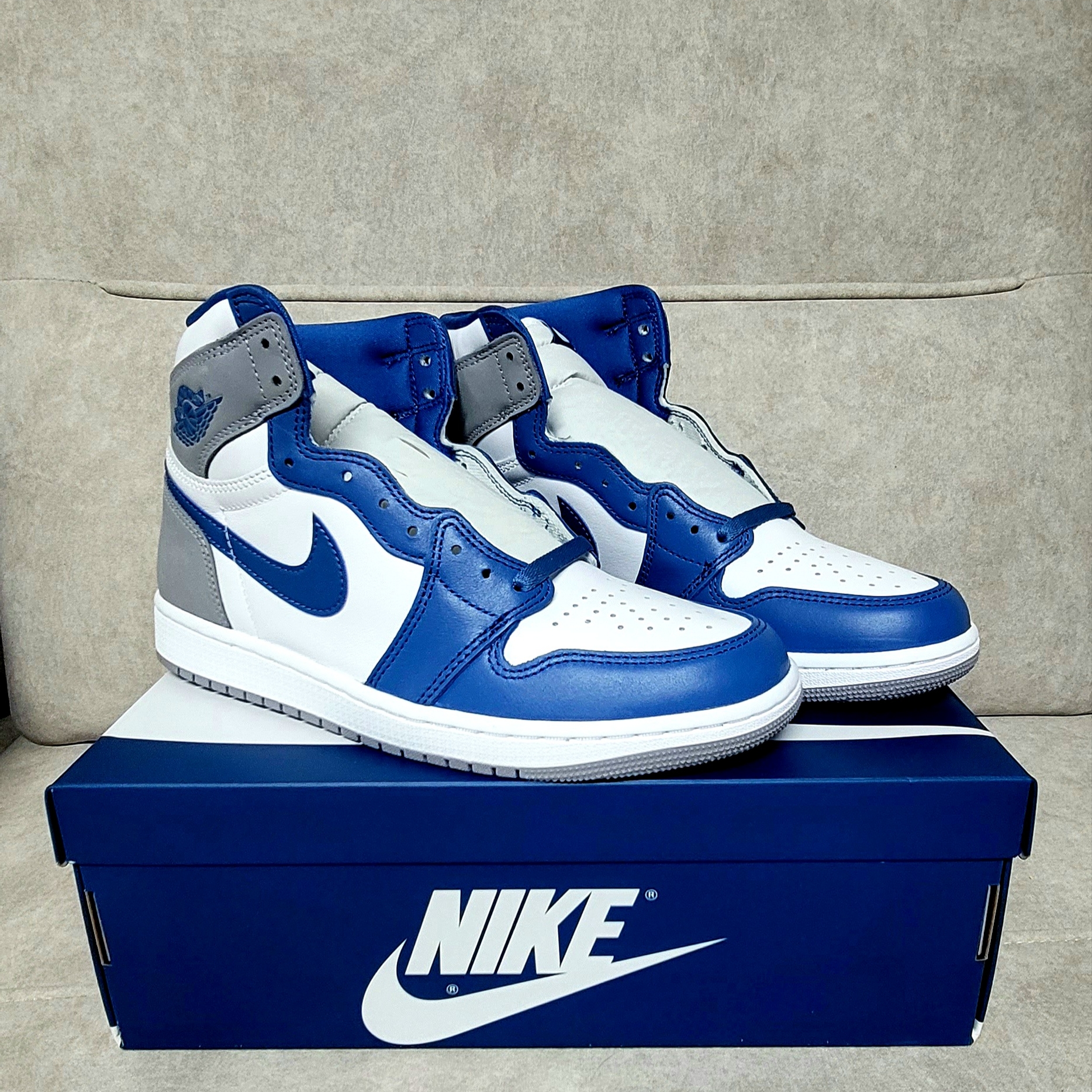 Jordan 1 Retro High OG True Blue 착용 스타일 - 1