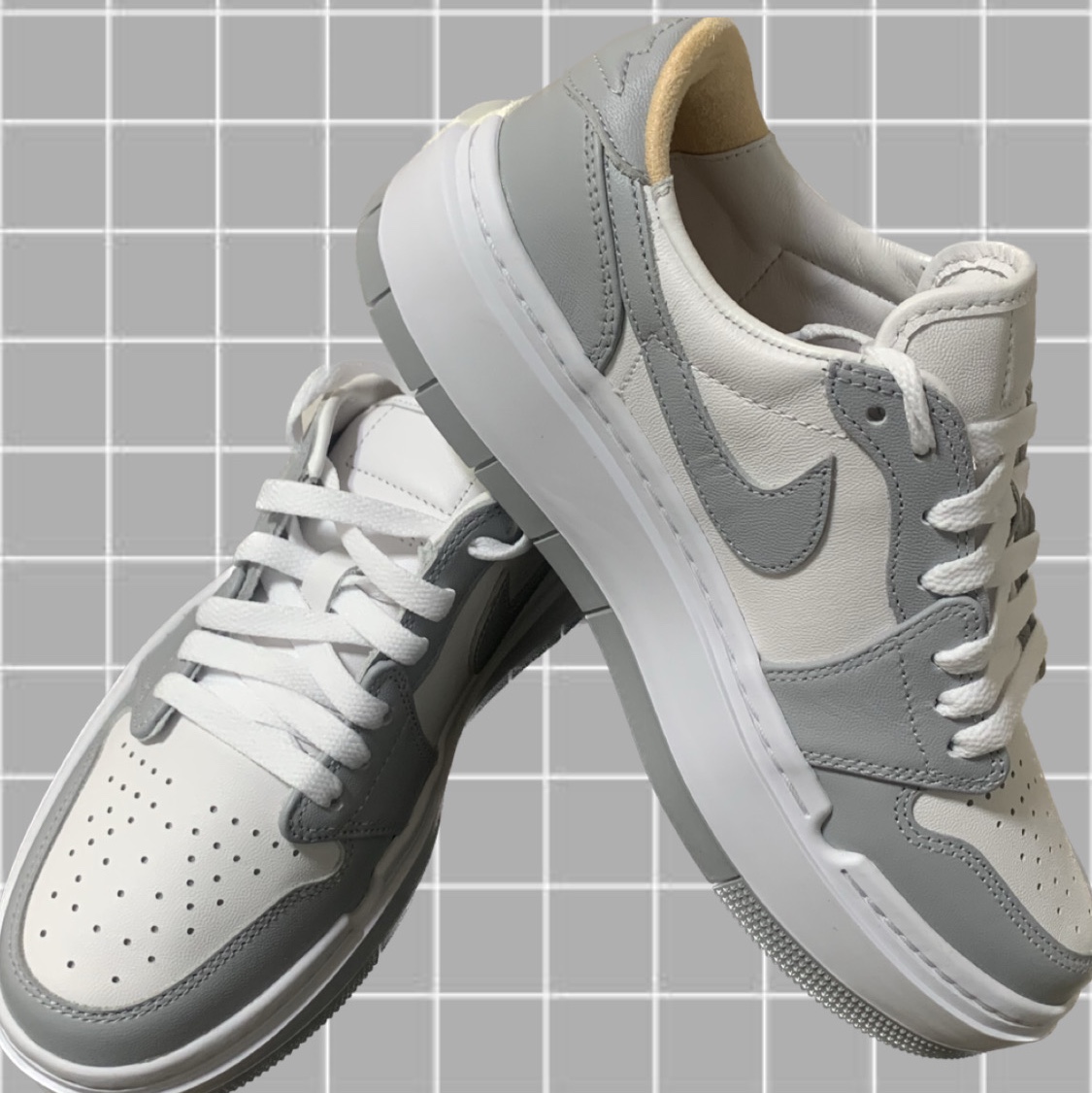 (W) Jordan 1 Elevate Low White and Wolf Grey 착용 스타일