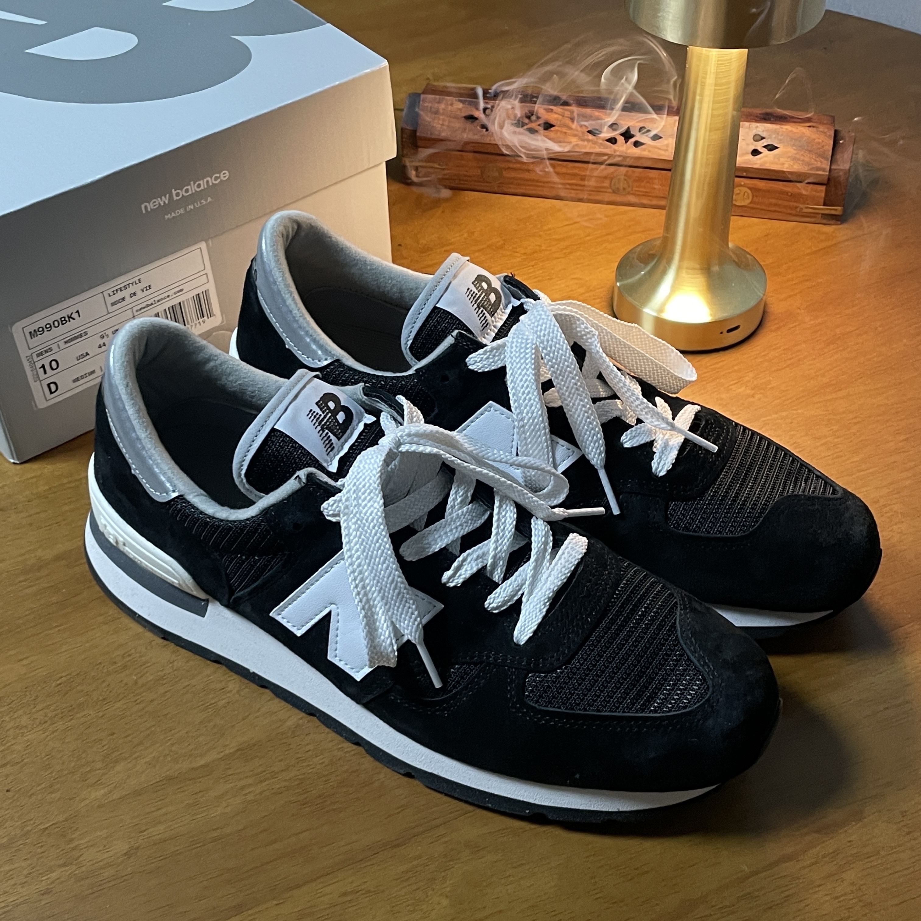 New Balance 990v1 Made in USA Black 착용 스타일 - 1