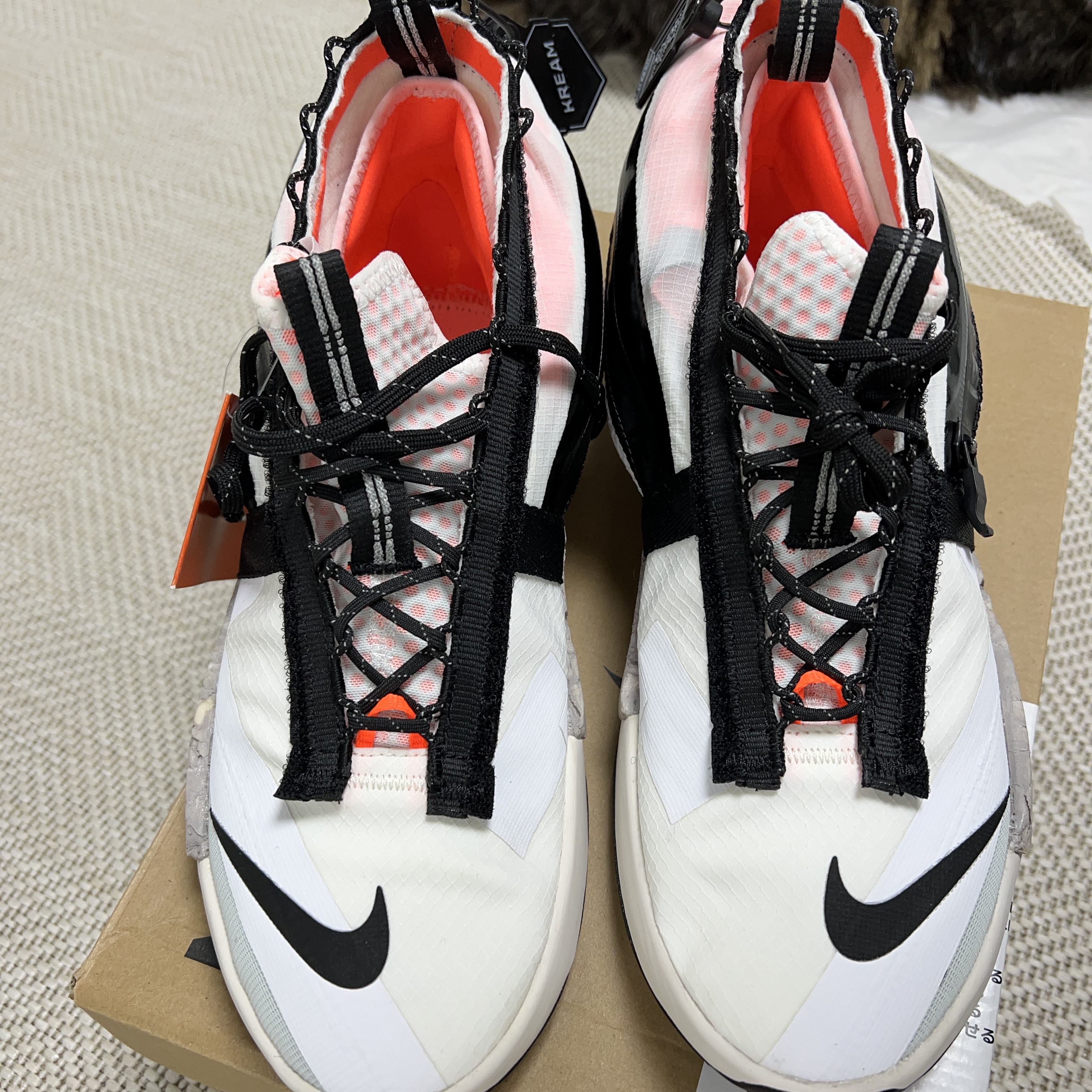 Nike Drifter Gator ISPA Hyper Crimson 착용 스타일 - 2