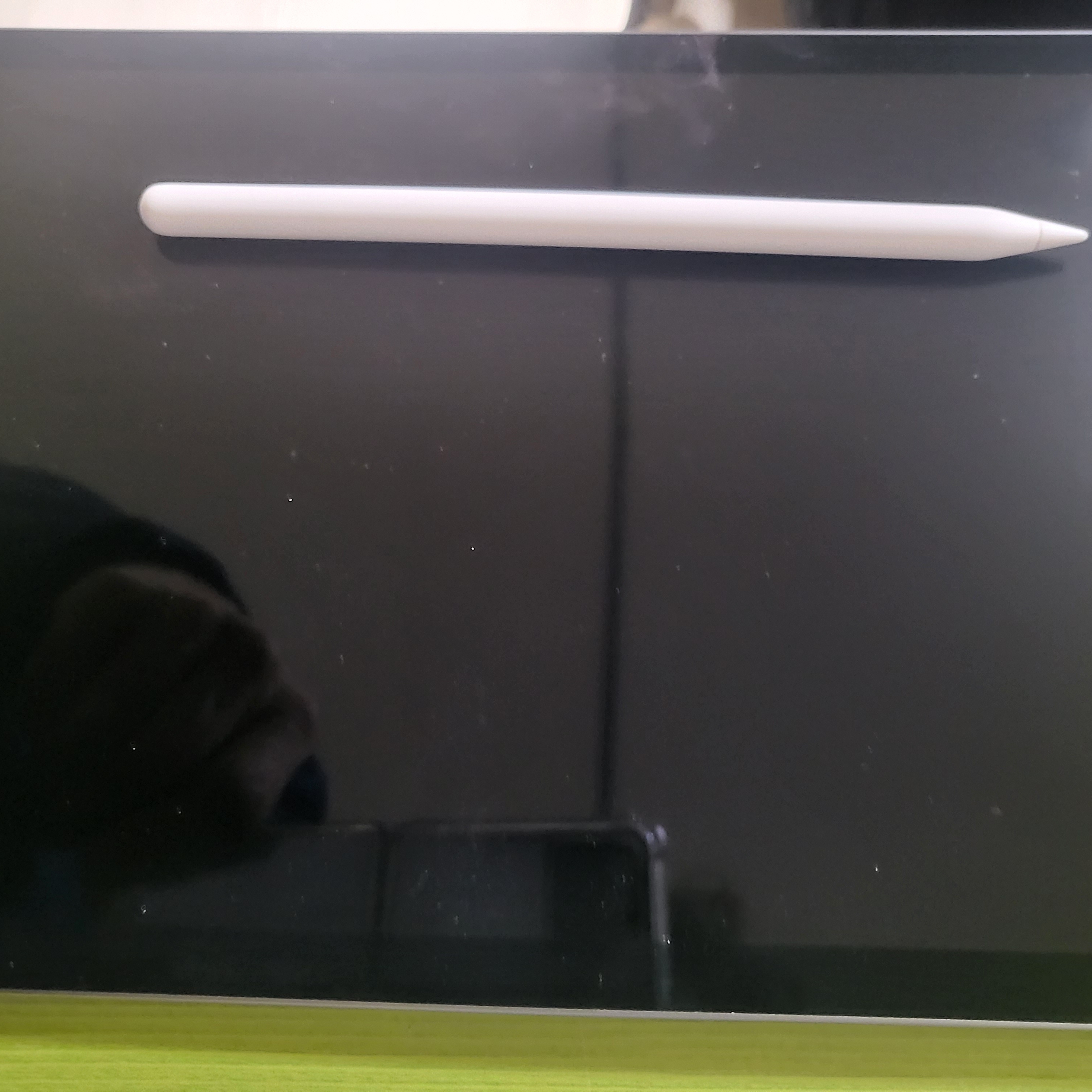 Apple iPad Air 5th Gen Wifi 64GB Space Gray (Korean Ver.) 착용 스타일 - 1