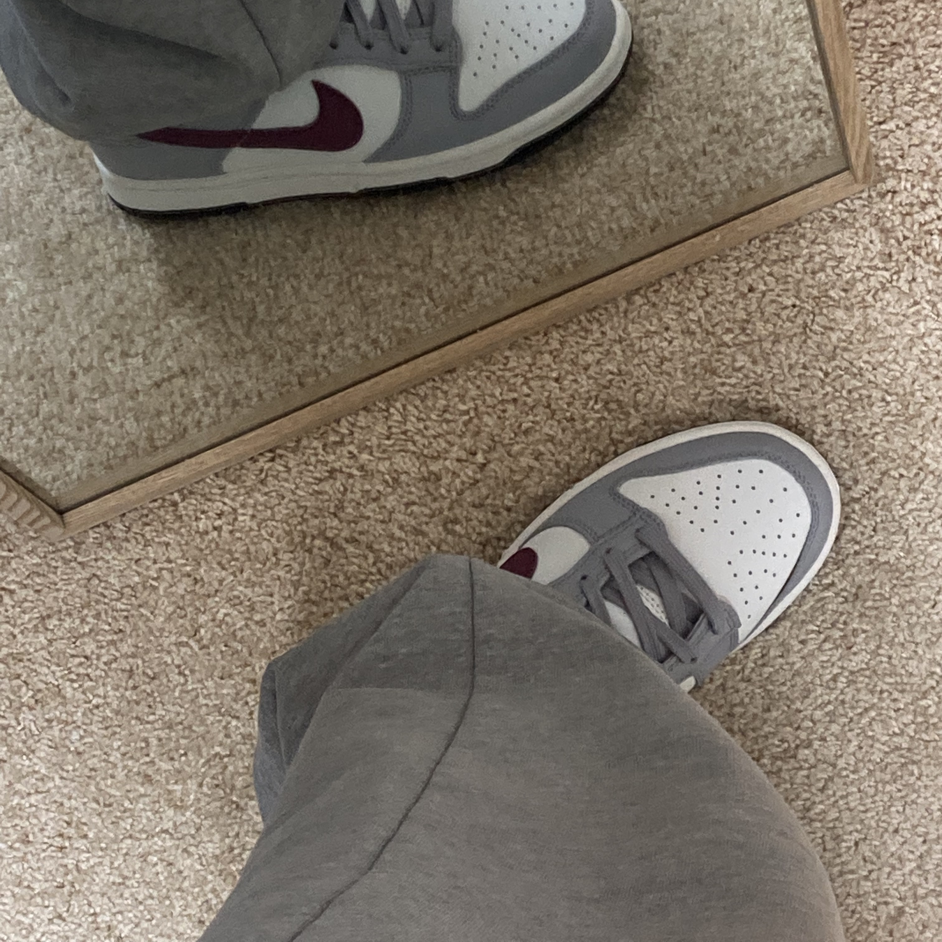 (W) Nike Dunk Low Wolf Grey Rosewood 착용 스타일 - 4
