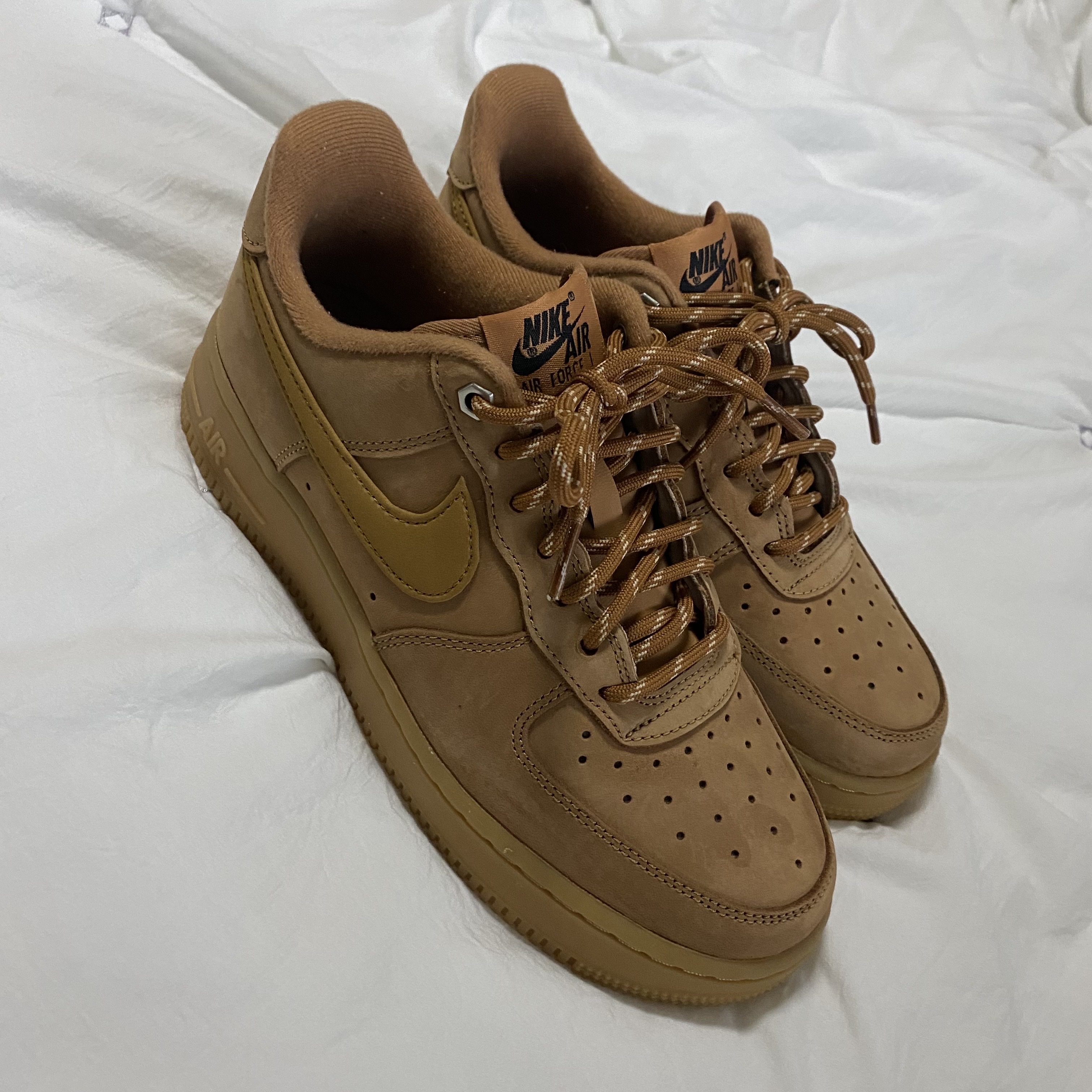 Nike Air Force 1 '07 WB Flax 착용 스타일