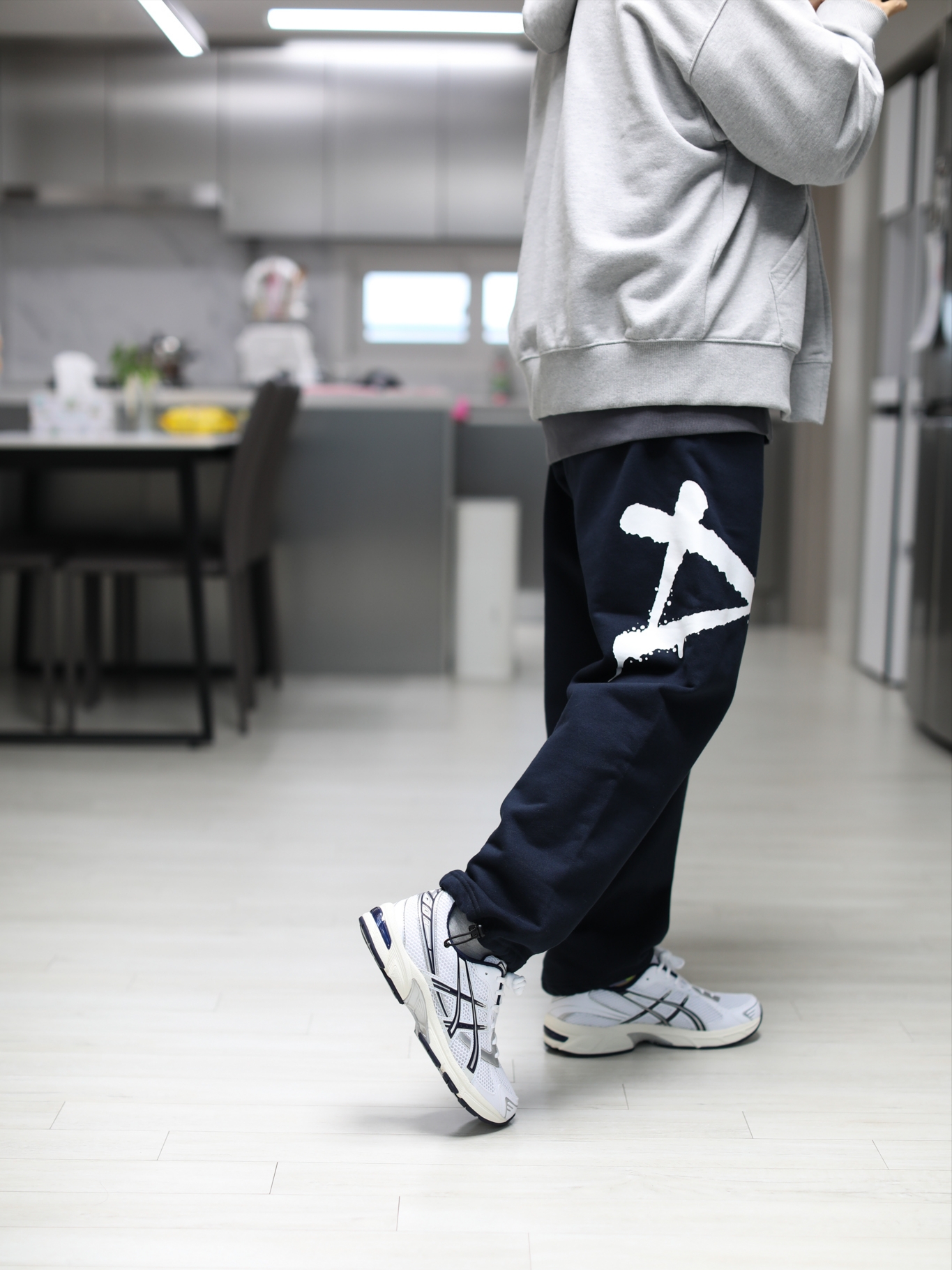 (W) Asics Gel-1130 White Midnight 착용 스타일