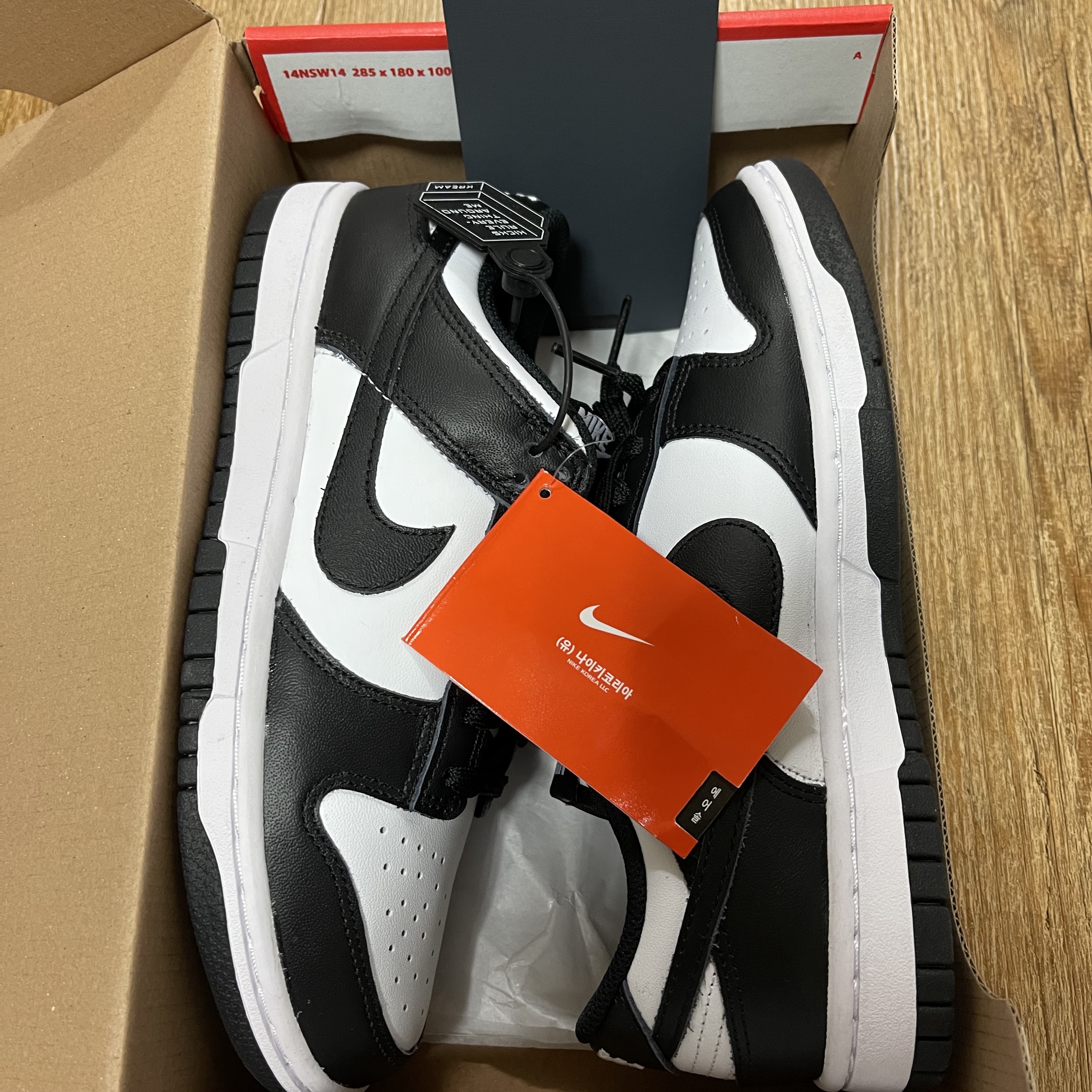 (W) Nike Dunk Low Black 착용 스타일