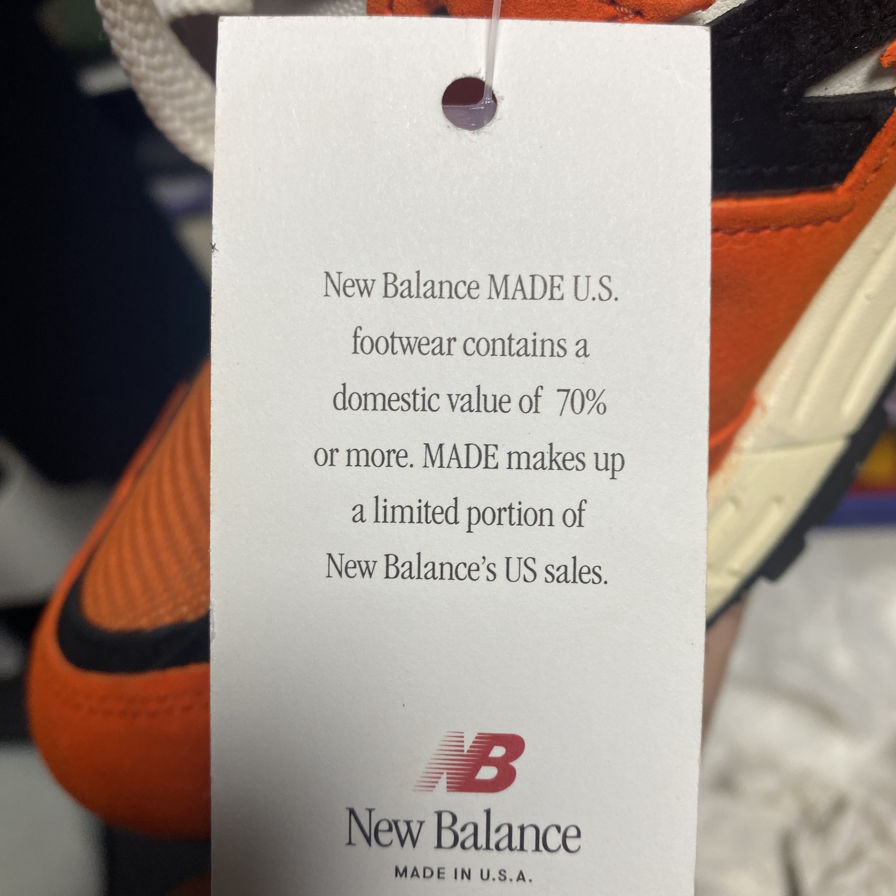 New Balance 990v2 Made in USA Marigold Black 착용 스타일 - 2
