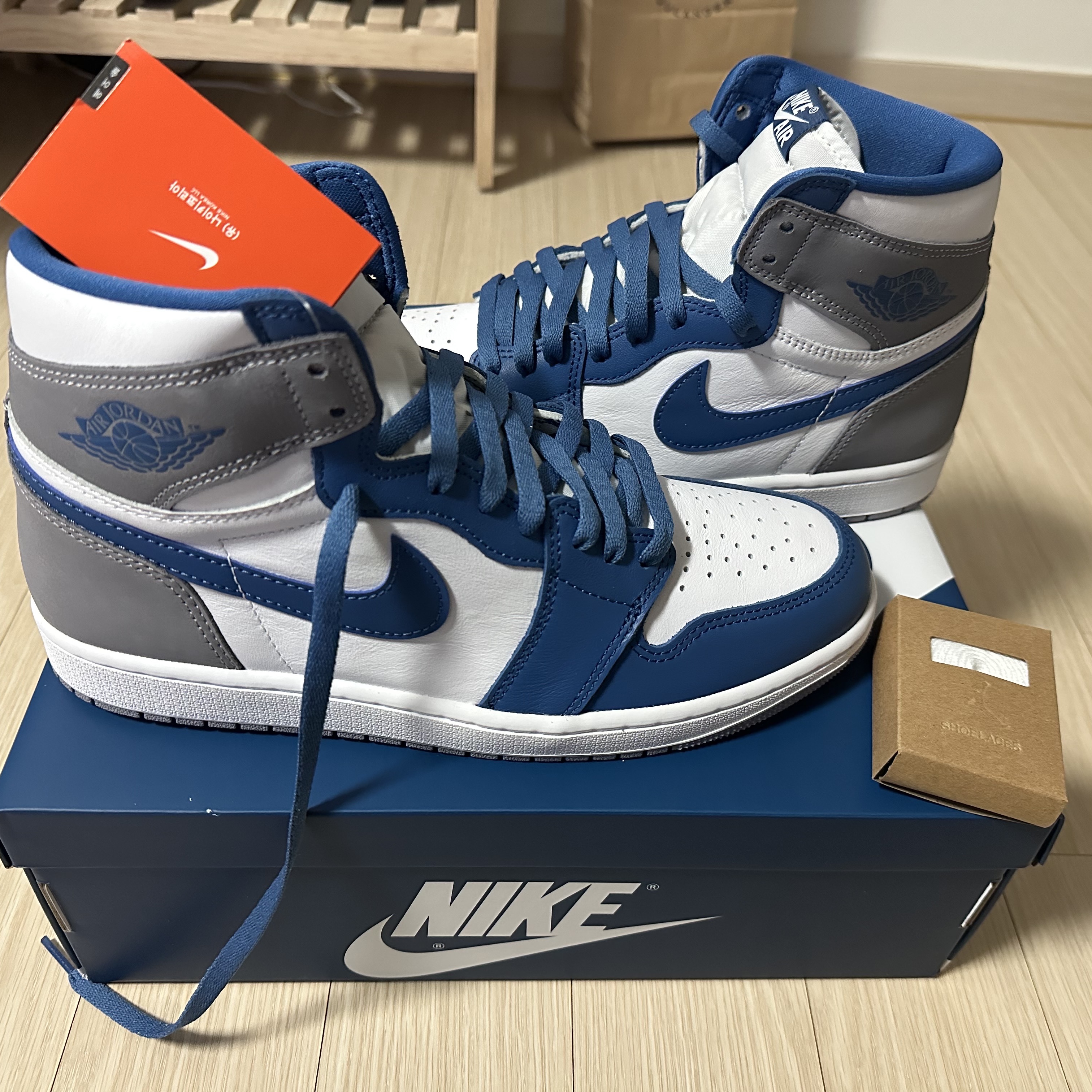 Jordan 1 Retro High OG True Blue, Jordan 1 Retro High OG Chicago 2022 착용 스타일 - 1
