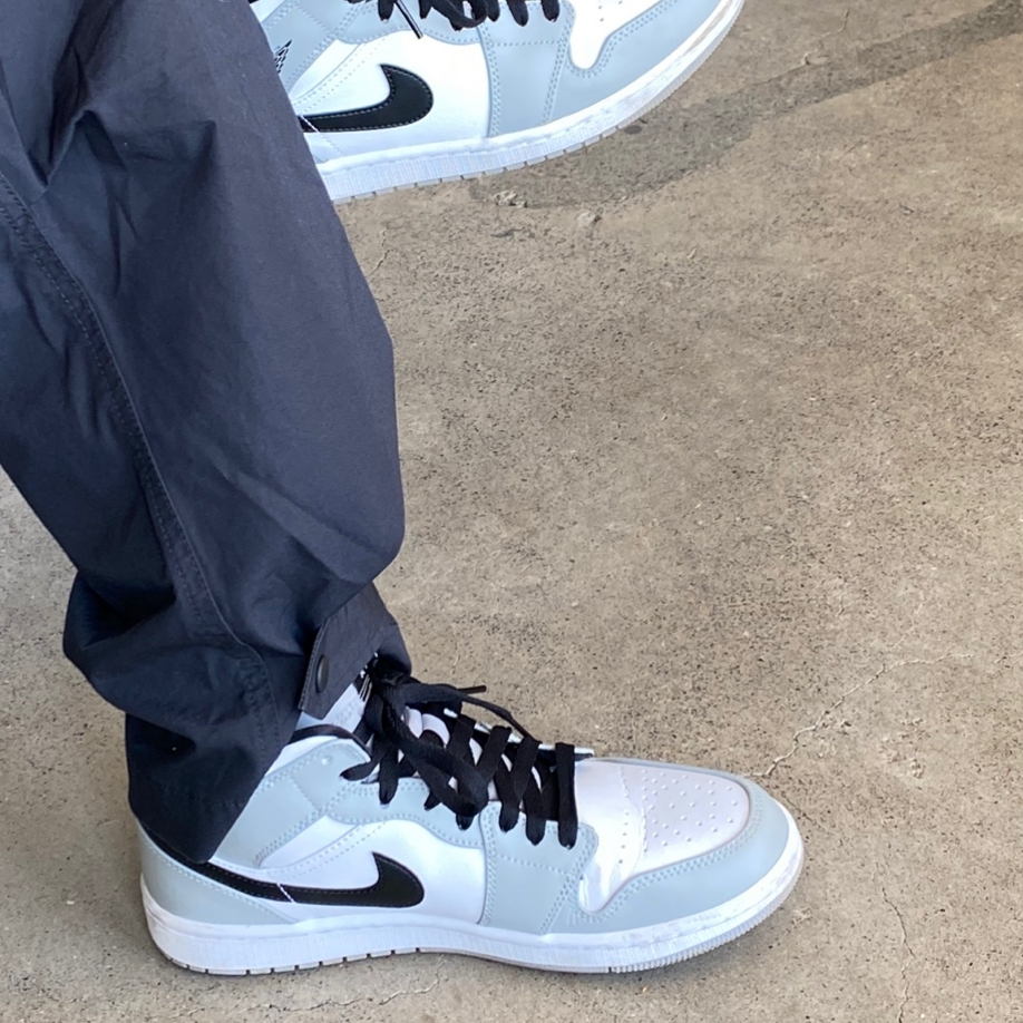 Jordan 1 Mid Light Smoke Grey 착용 스타일