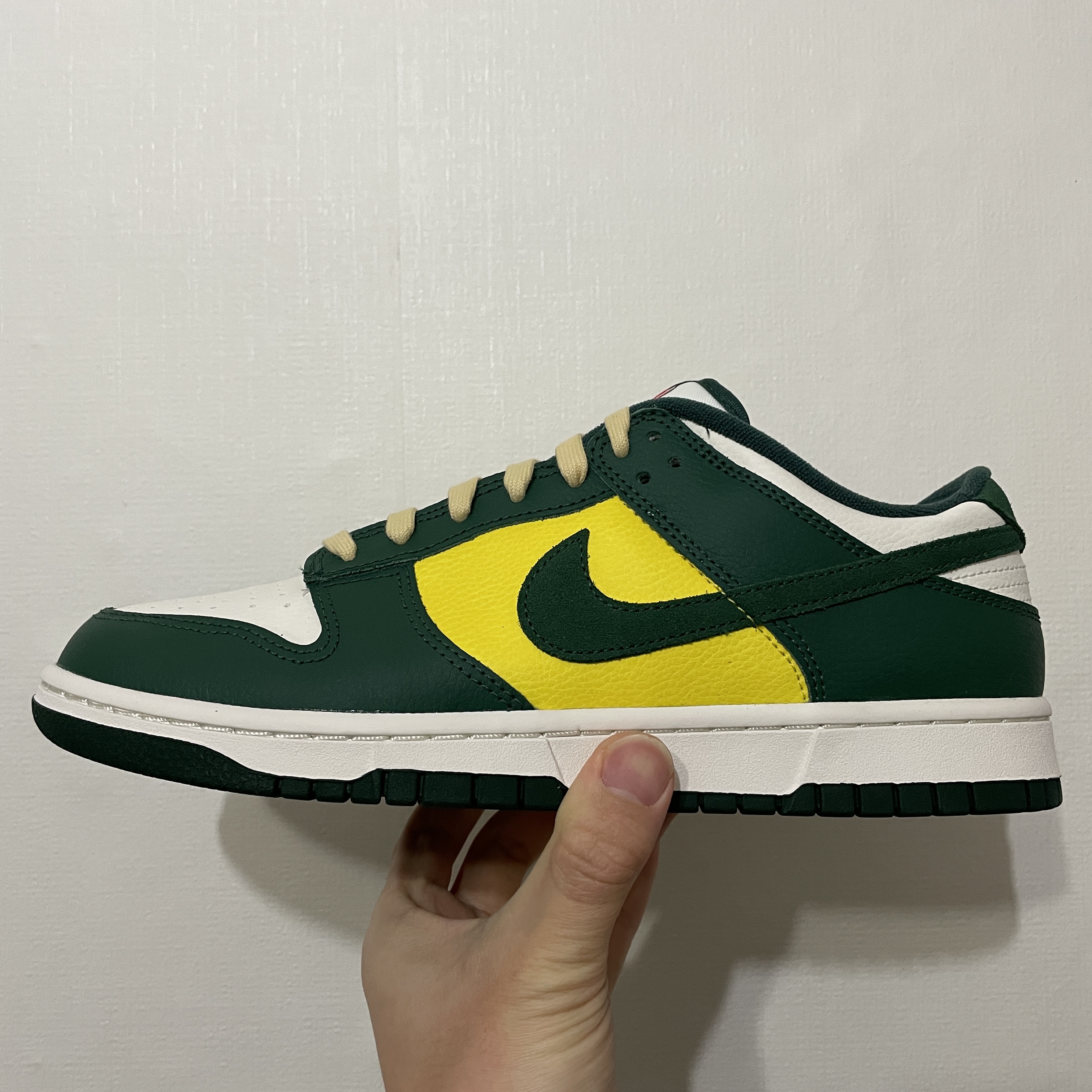 (W) Nike Dunk Low SE Opti Noble Green 착용 스타일 - 2