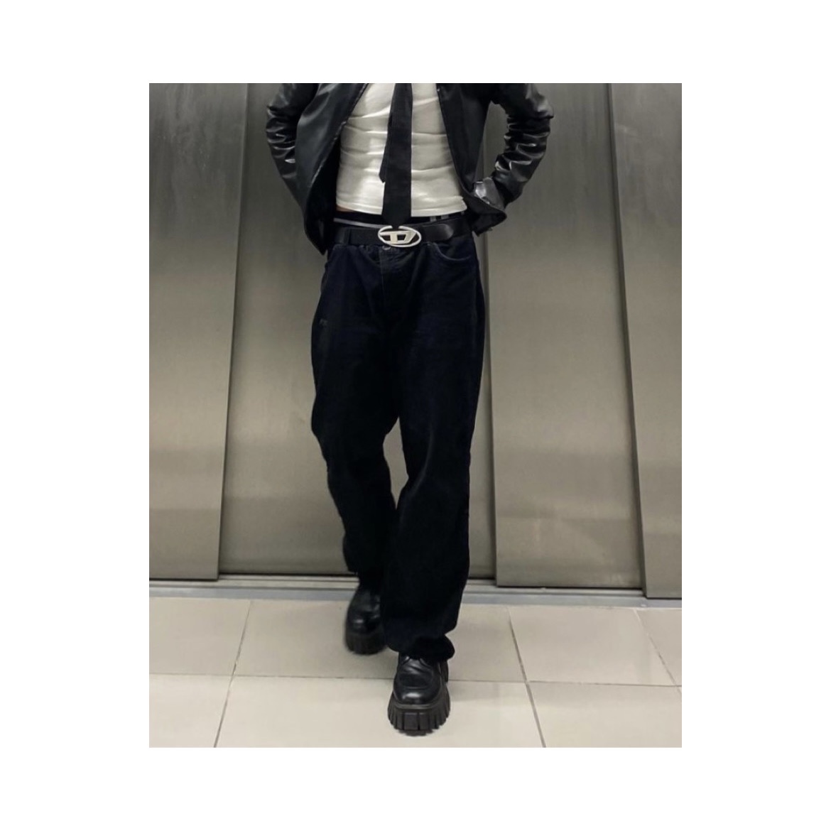 Diesel B-1DR Leather Belt with D Buckle Black 착용 스타일 - 2