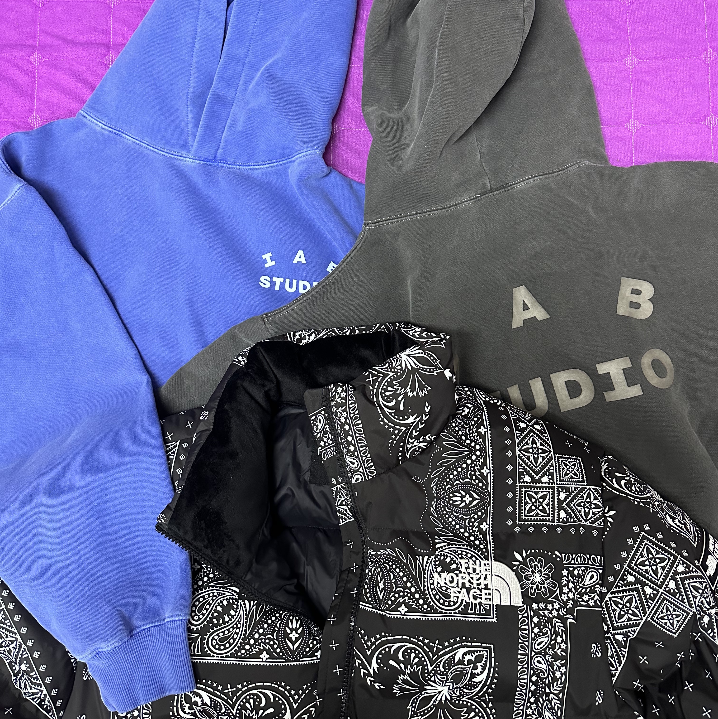 IAB Studio Pigment Hoodie Royal Blue - 22FW, IAB Studio Pigment Hoodie & Sack Black 착용 스타일