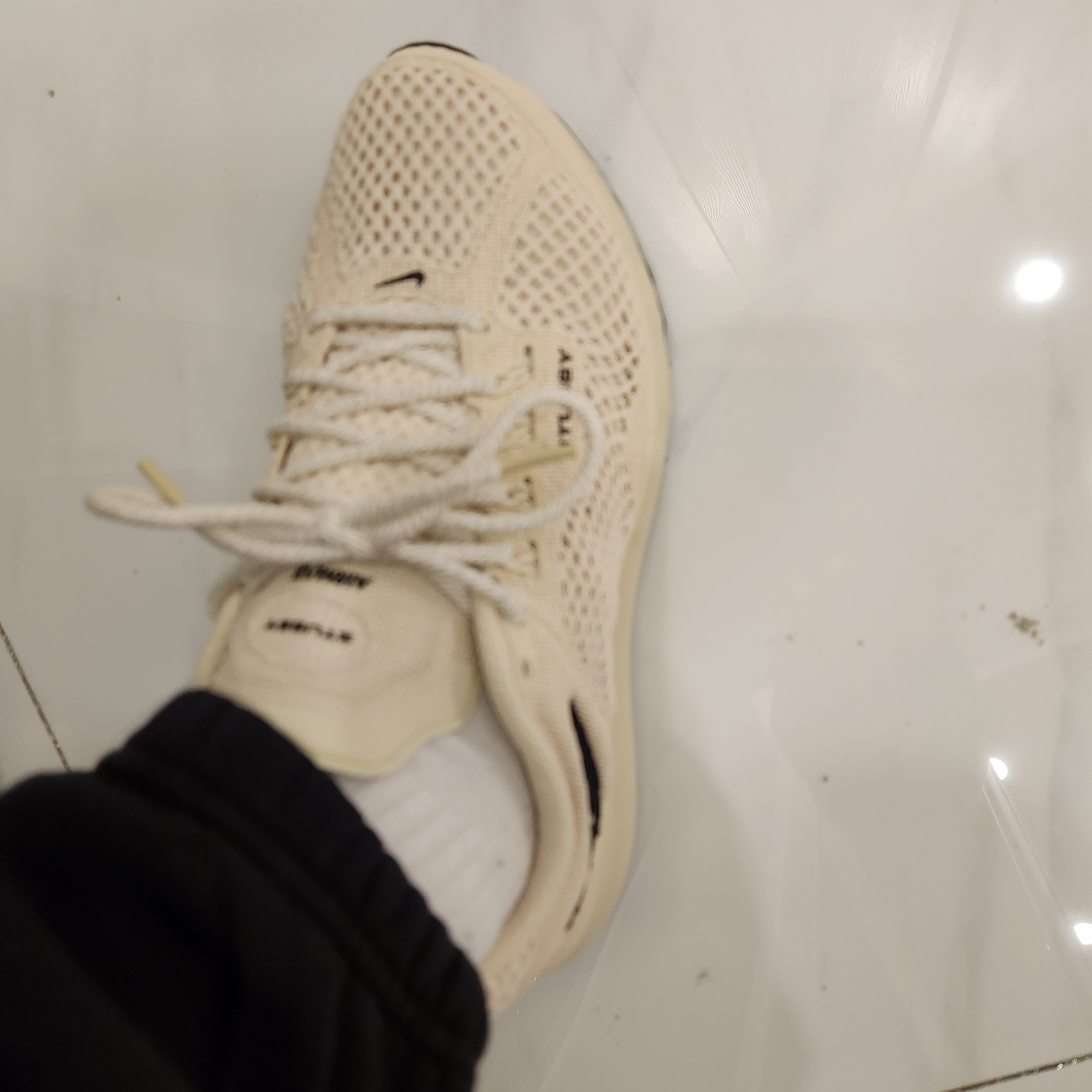 Nike x Stussy Air Max 2013 Fossil 착용 스타일