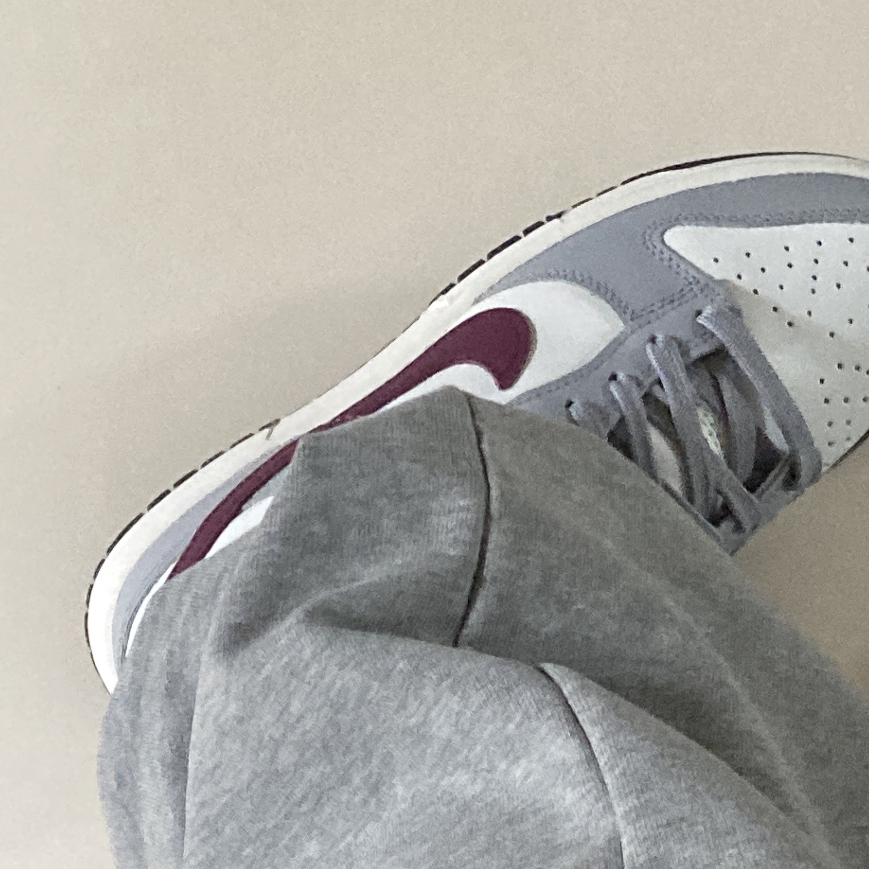 (W) Nike Dunk Low Wolf Grey Rosewood 착용 스타일 - 1