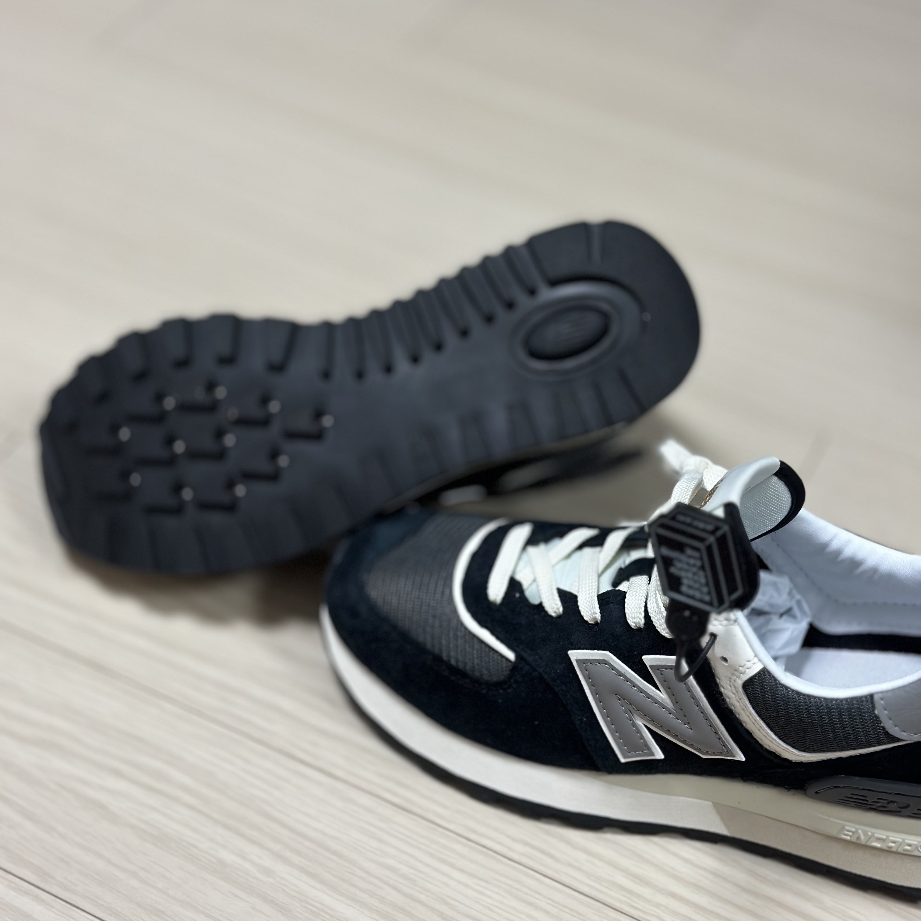 New Balance 574 Legacy Black 착용 스타일 - 4