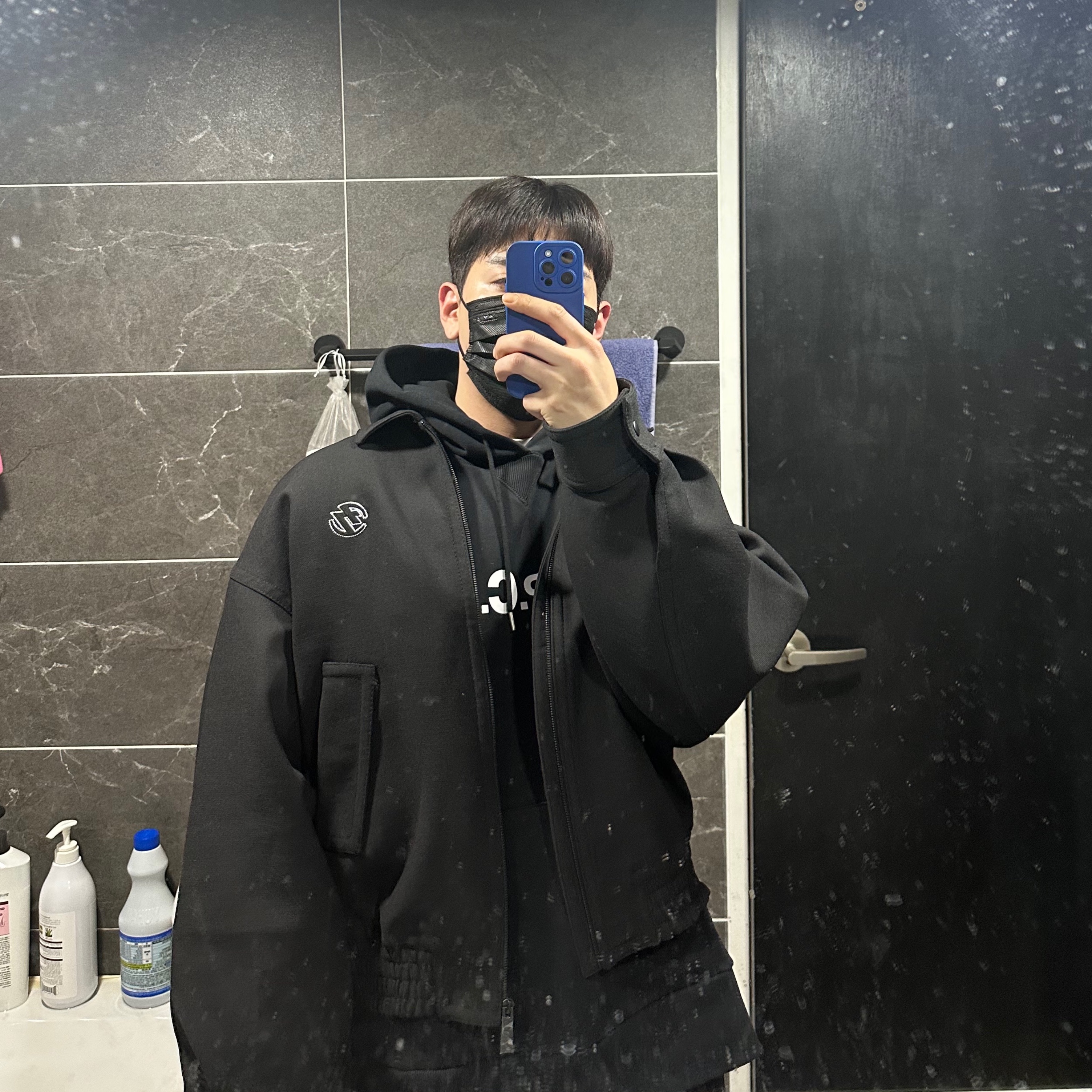 Zara x Ader Error Oversize Collar Bomber Jacket Black 착용 스타일