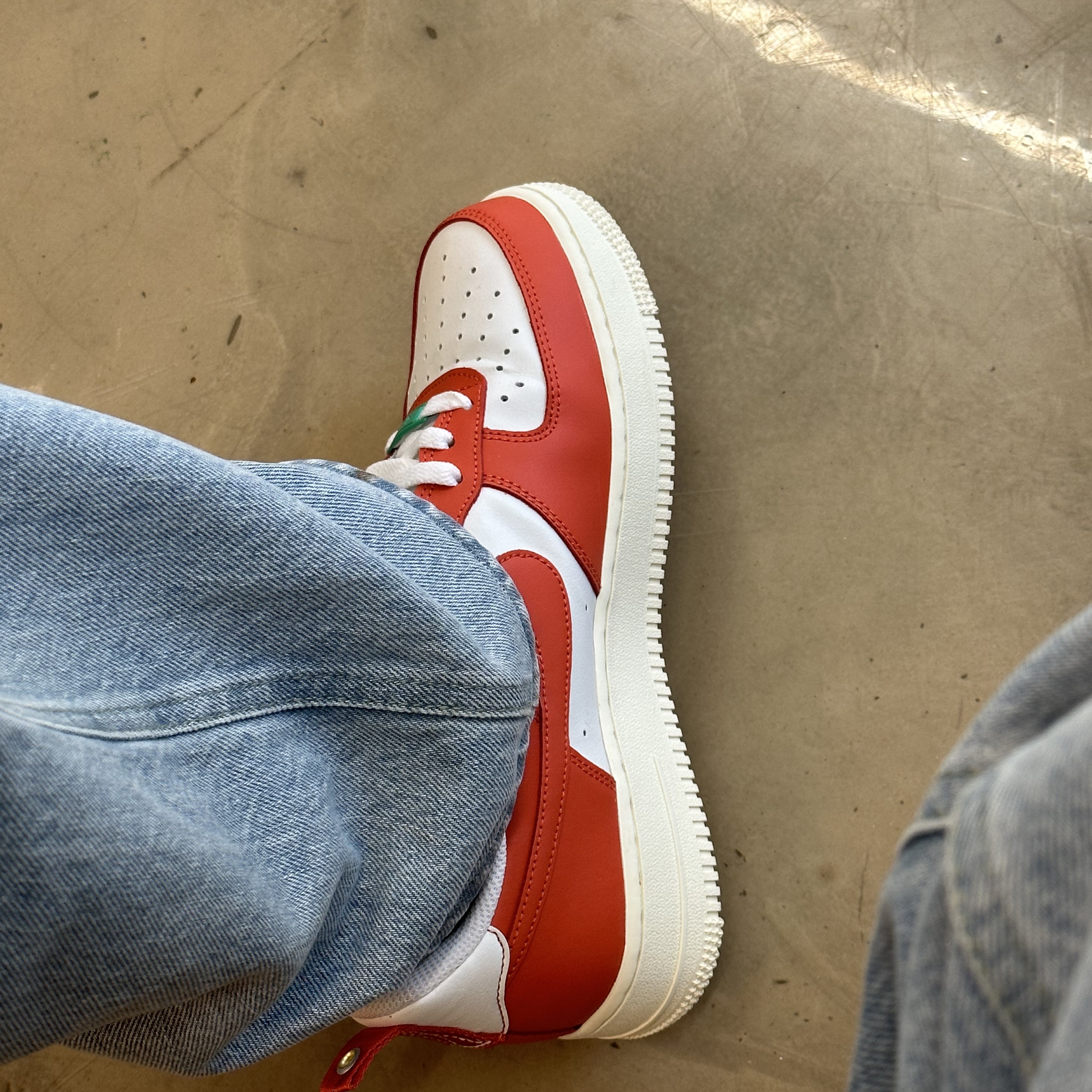 Nike Air Force 1 '07 LV8 Pojangmacha 착용 스타일