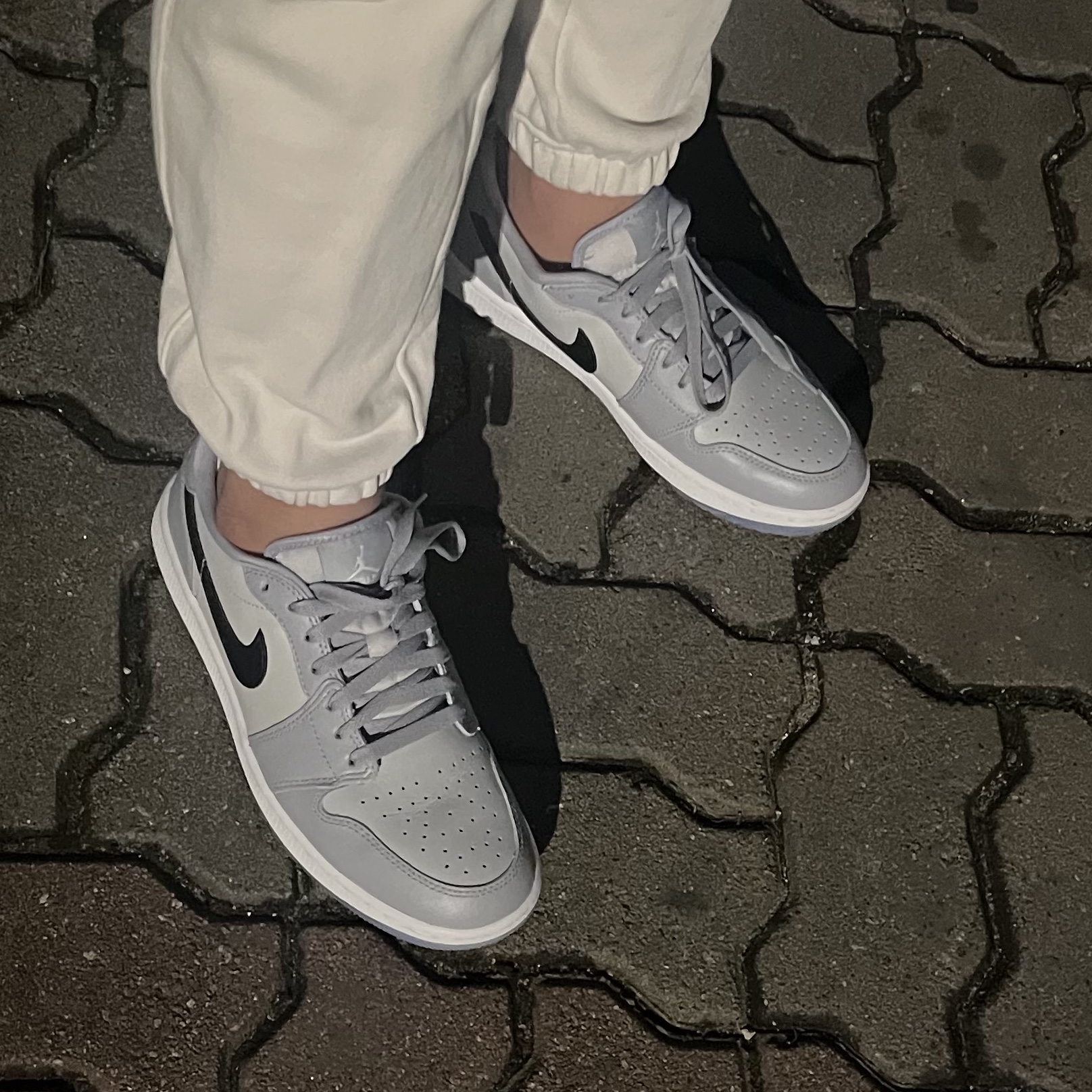 Jordan 1 Low Golf Wolf Grey 착용 스타일