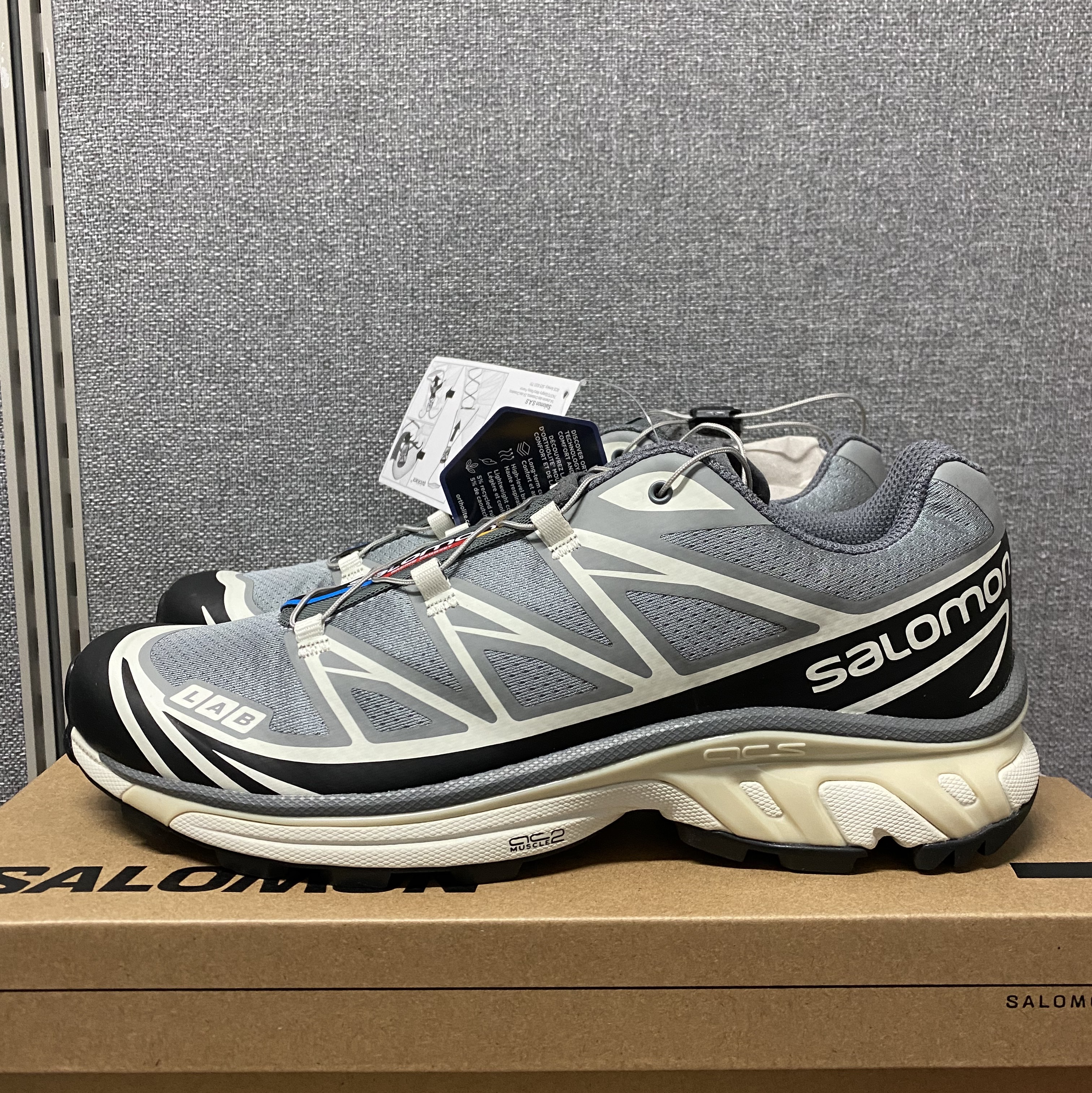 Salomon XT-6 Recut Phantom Vanilla Ice 착용 스타일