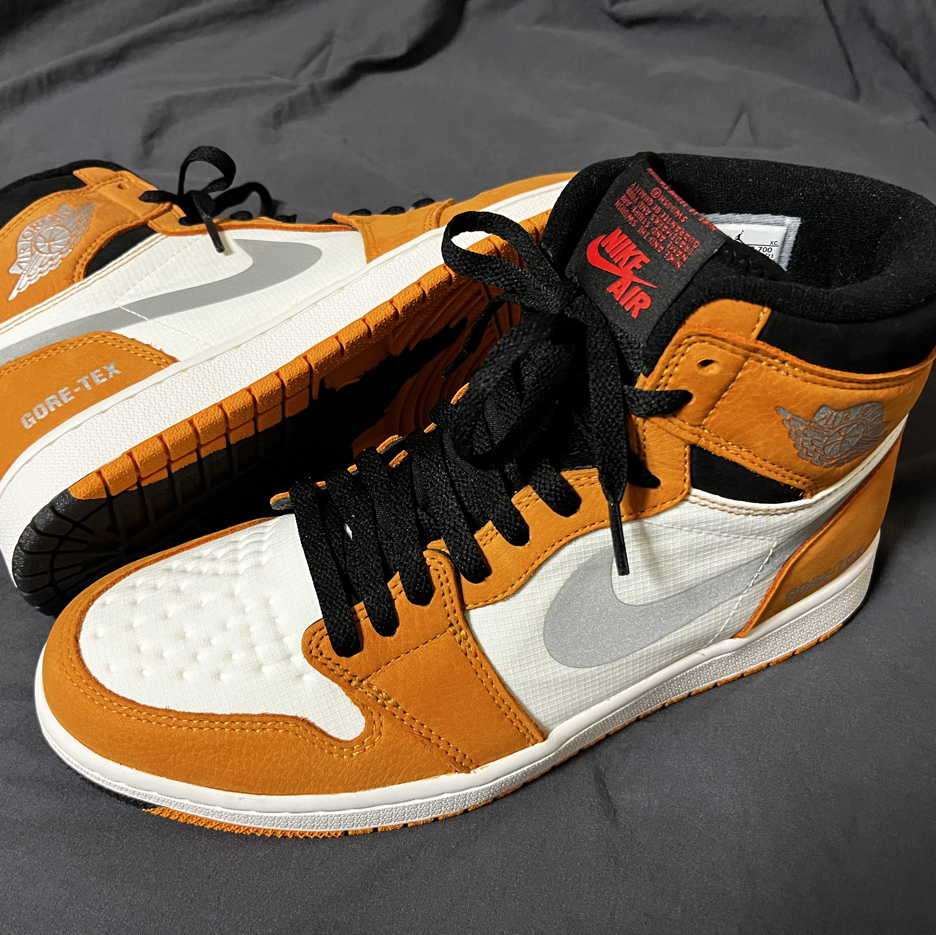 Jordan 1 Element Gore-Tex Light Curry 착용 스타일 - 1
