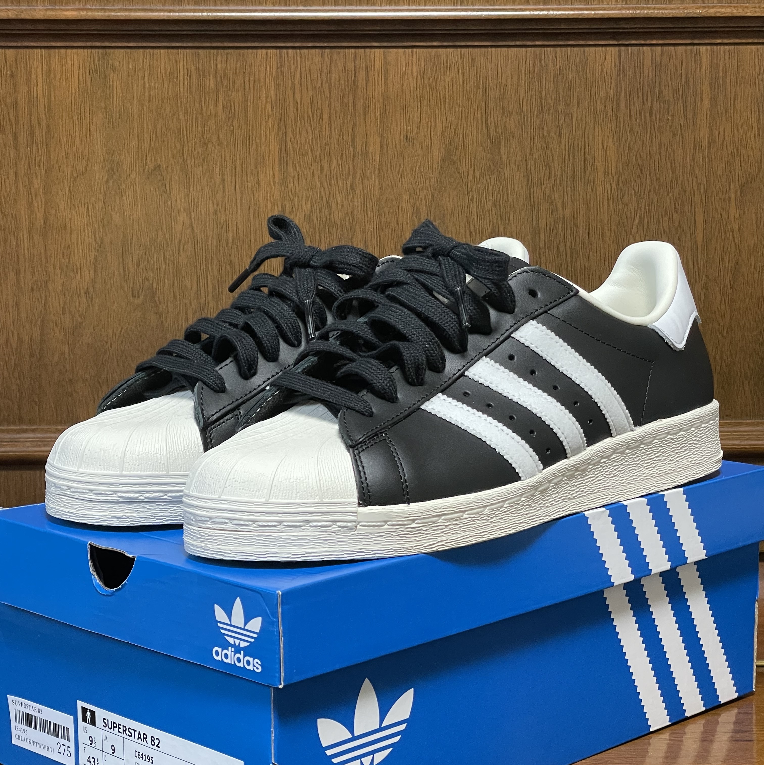 Adidas Superstar 82 FI Core Black 착용 스타일 - 2