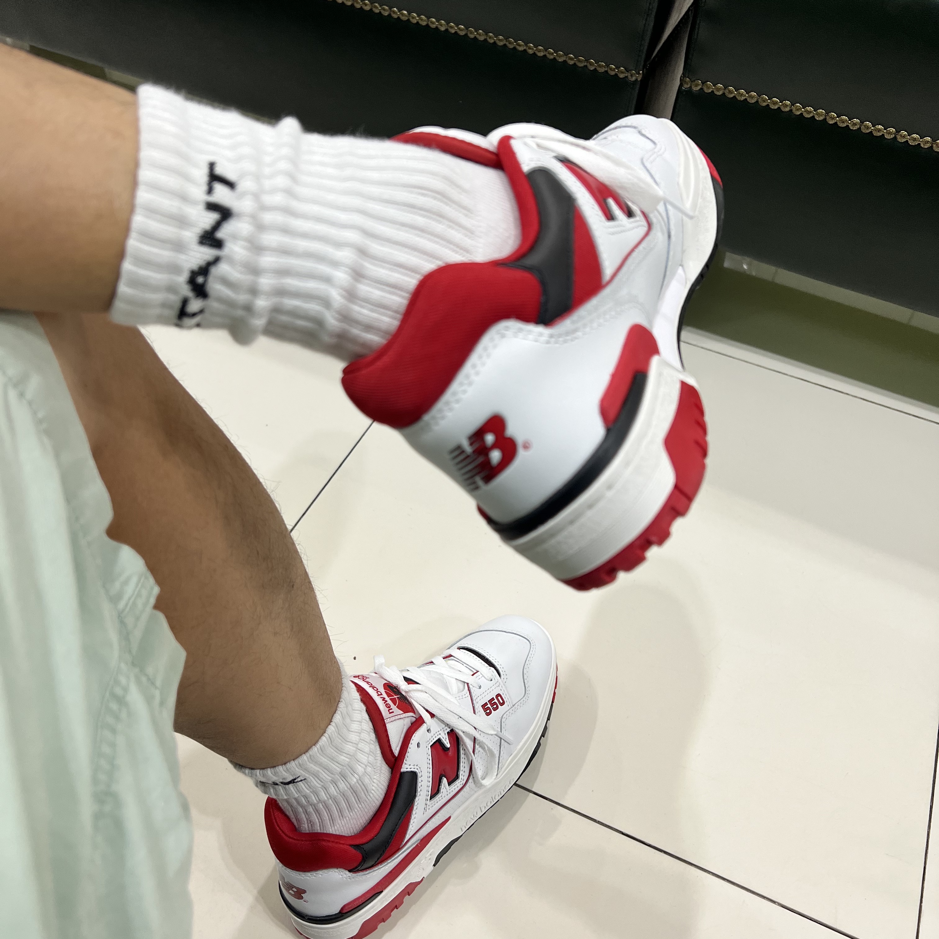New Balance 550 White Red - 2E Wide 착용 스타일