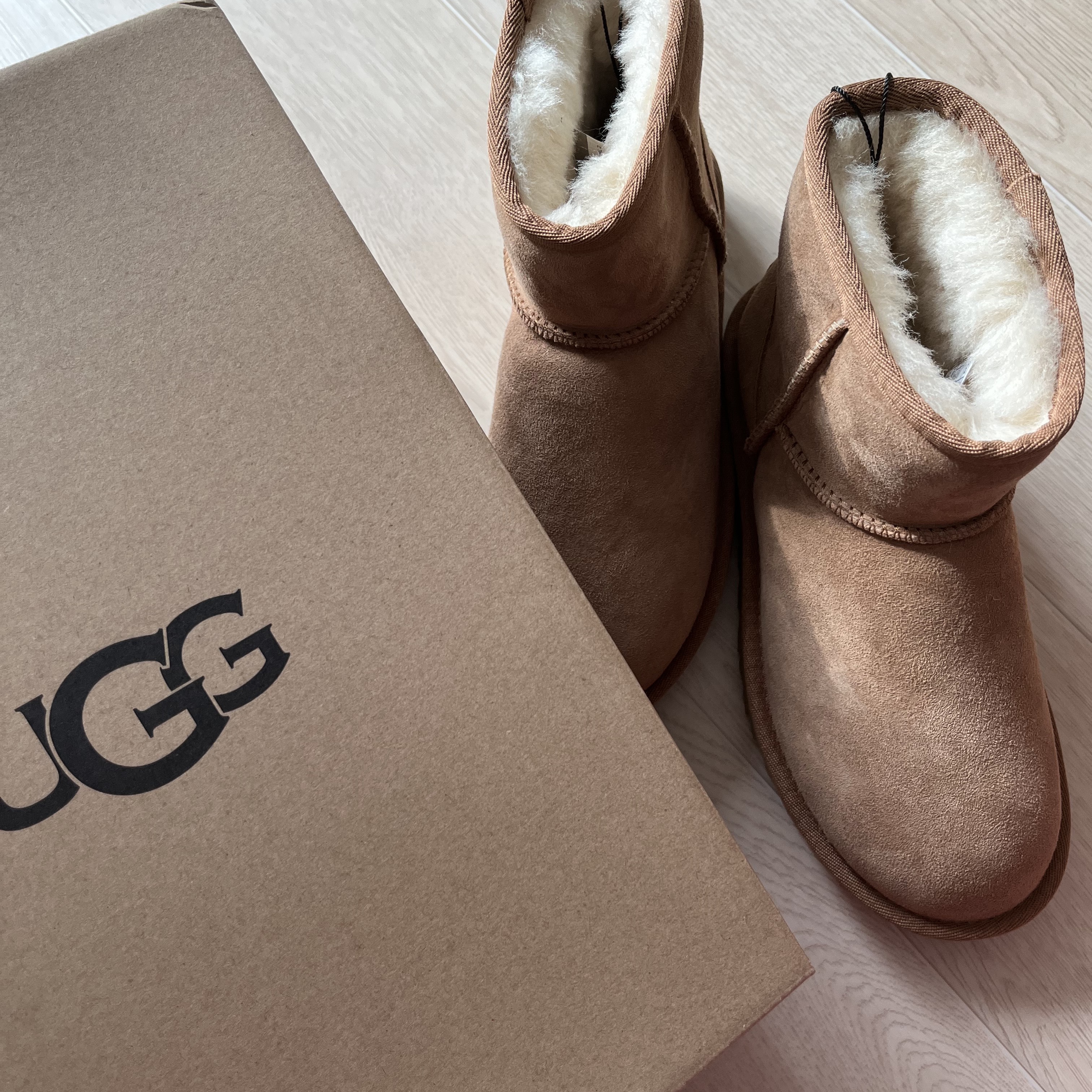 (W) UGG Classic Mini II Boots Chestnut 착용 스타일