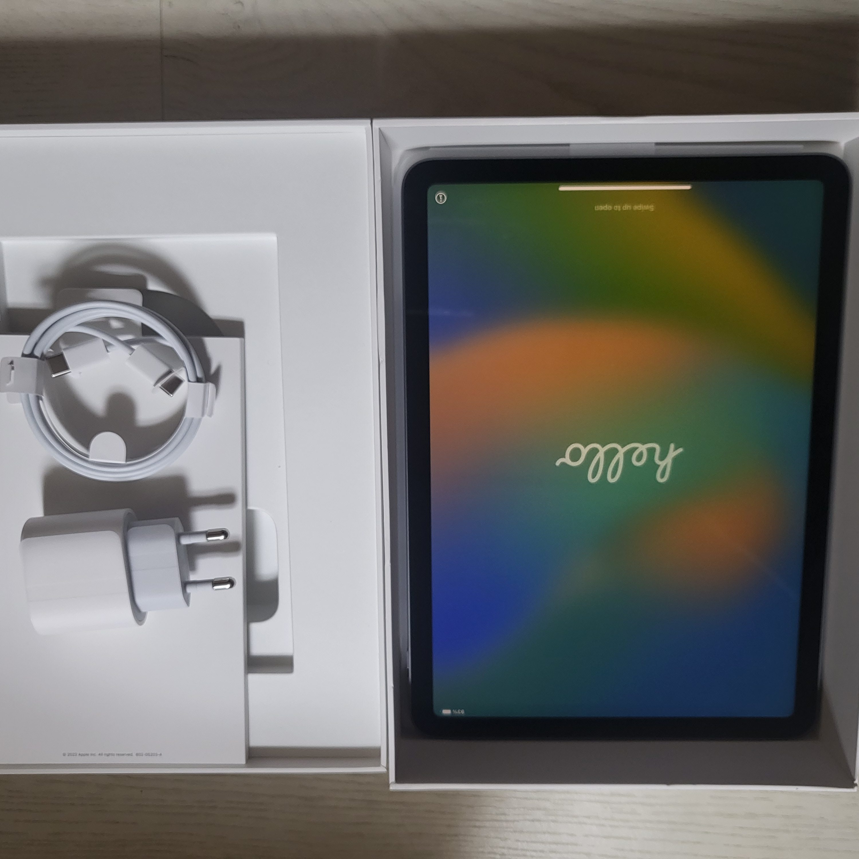 Apple iPad Air 5th Gen Wifi 64GB Space Gray (Korean Ver.) 착용 스타일 - 3