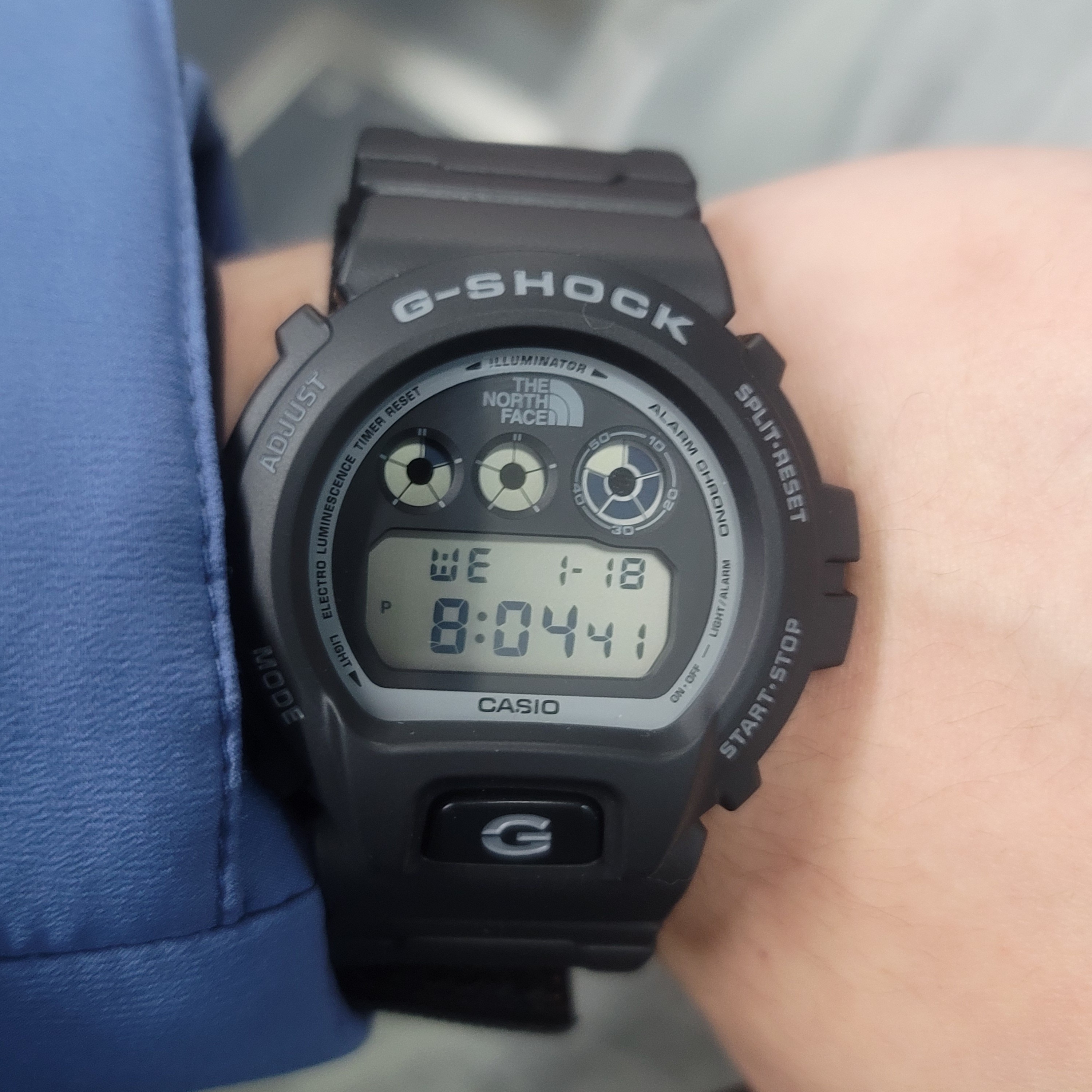Casio G-Shock x Supreme x The North Face DW-6900 Black 착용 스타일 - 2