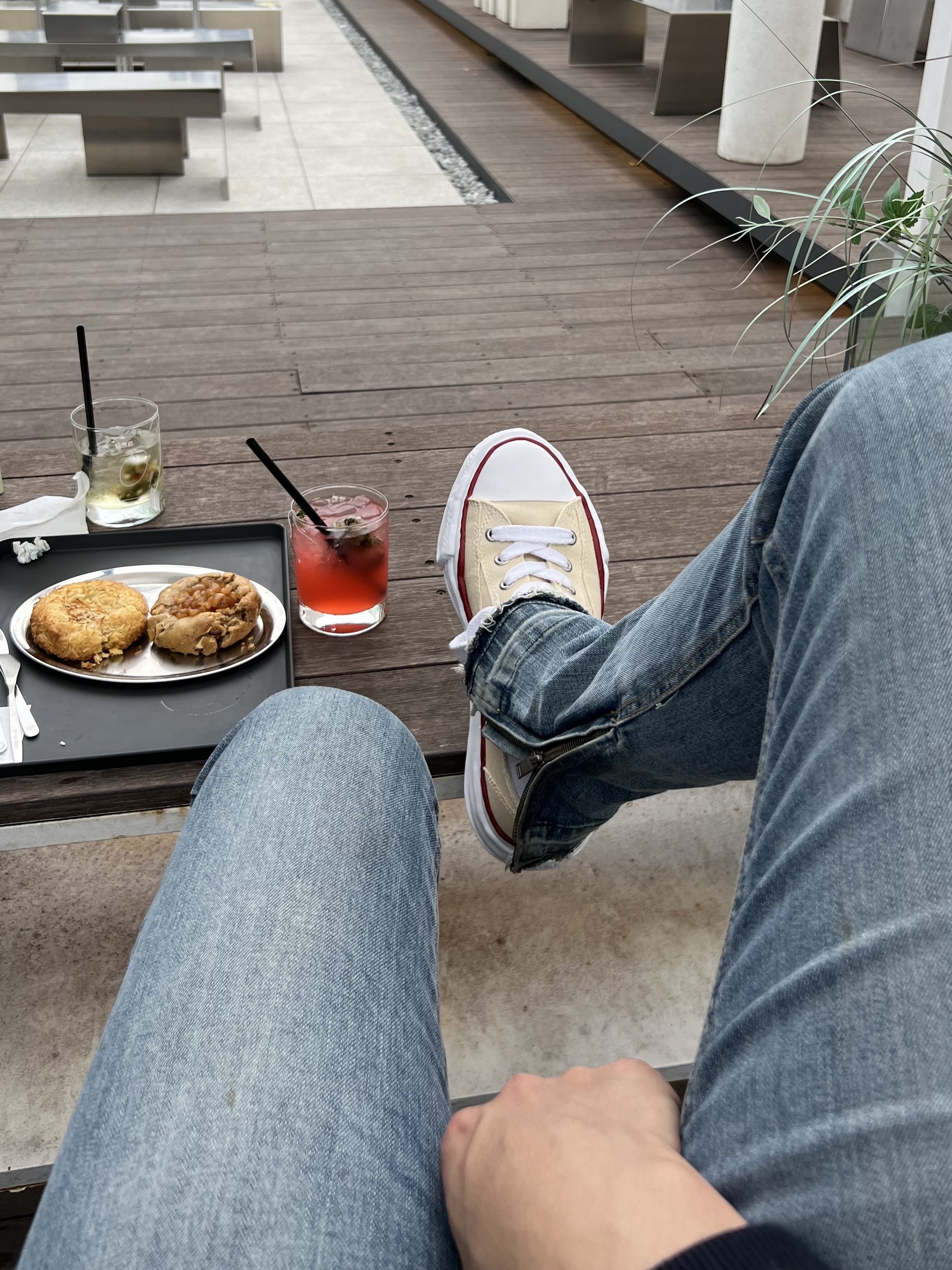 Maison Mihara Yasuhiro Peterson OG Sole Canvas Low-top Sneakers Natural 착용 스타일