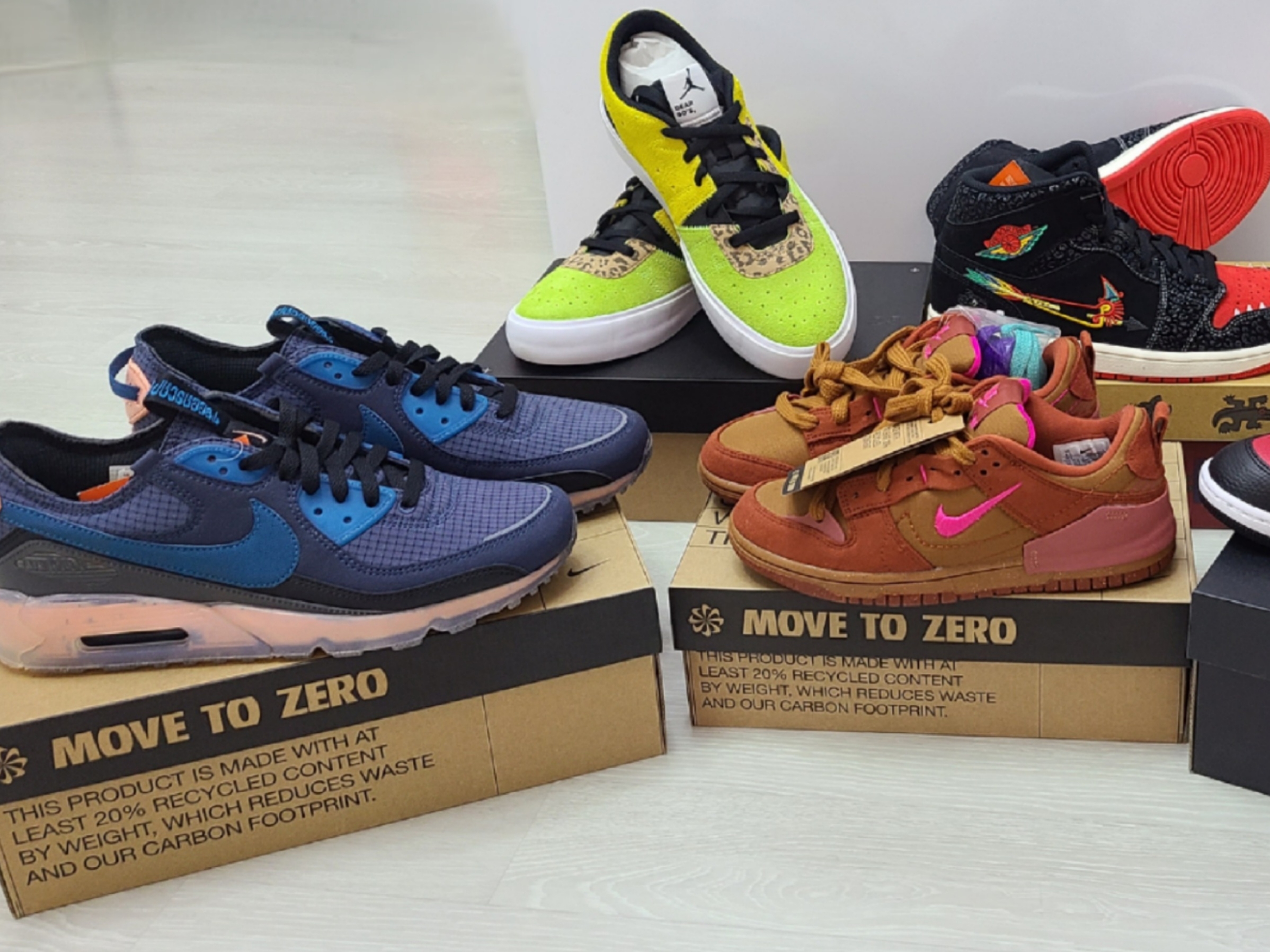 Nike Air Max Terrascape 90 Thunder Blue, (W) Nike Dunk Low Disrupt 2 Desert Bronze Pink Prime 착용 스타일 - 3