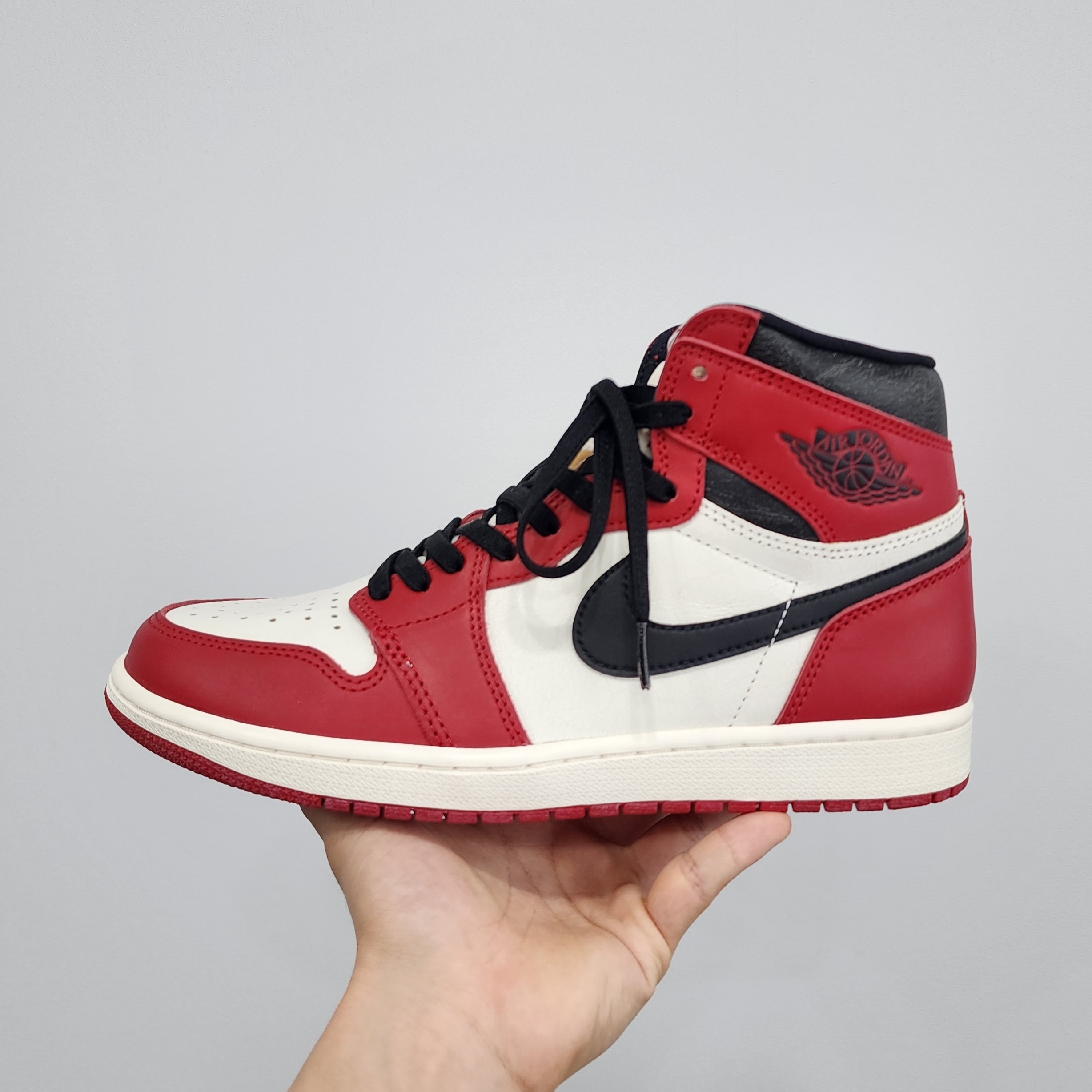 Jordan 1 Retro High OG Chicago 2022, (GS) Jordan 1 Retro High OG Chicago 2022 착용 스타일 - 1