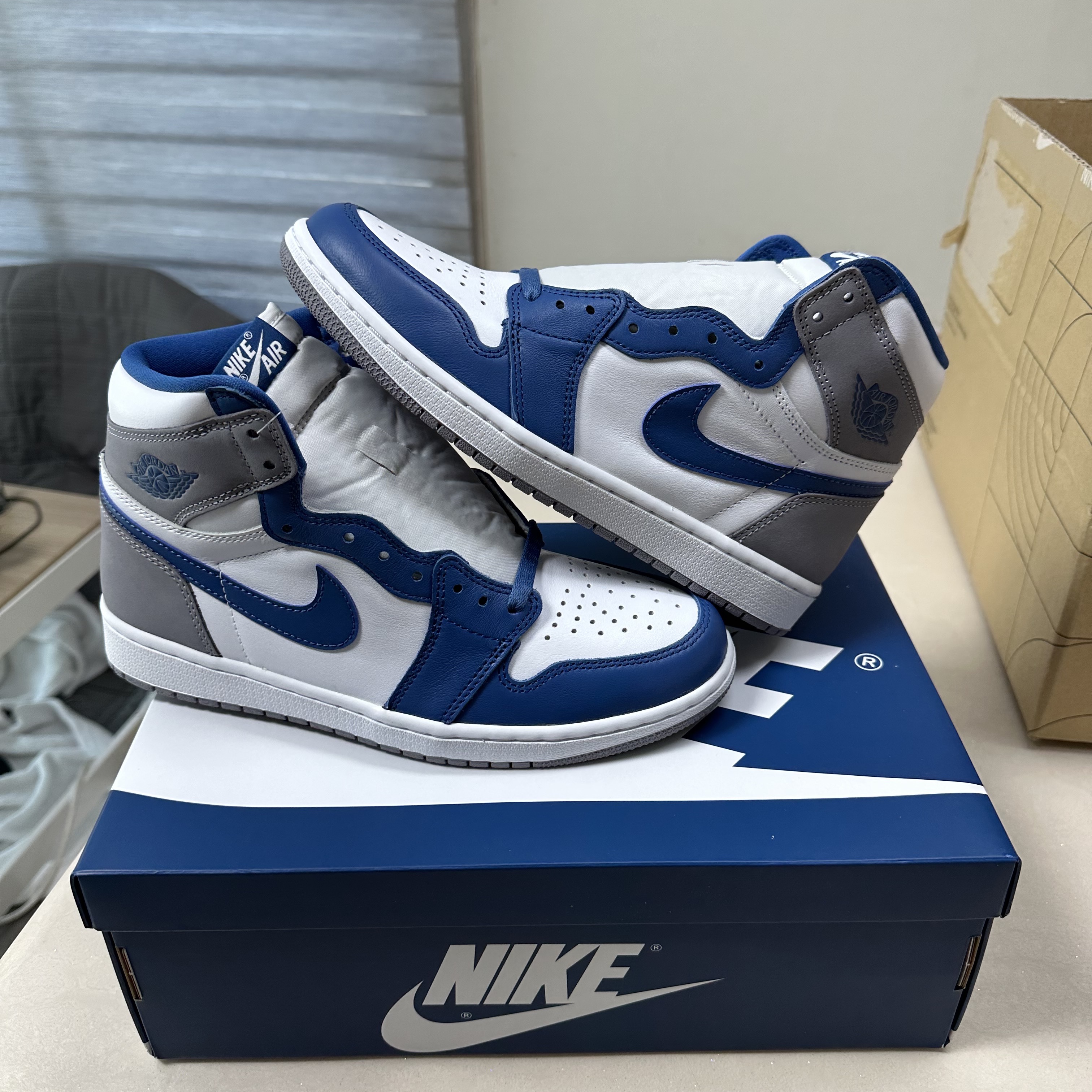 Jordan 1 Retro High OG True Blue 착용 스타일 - 1
