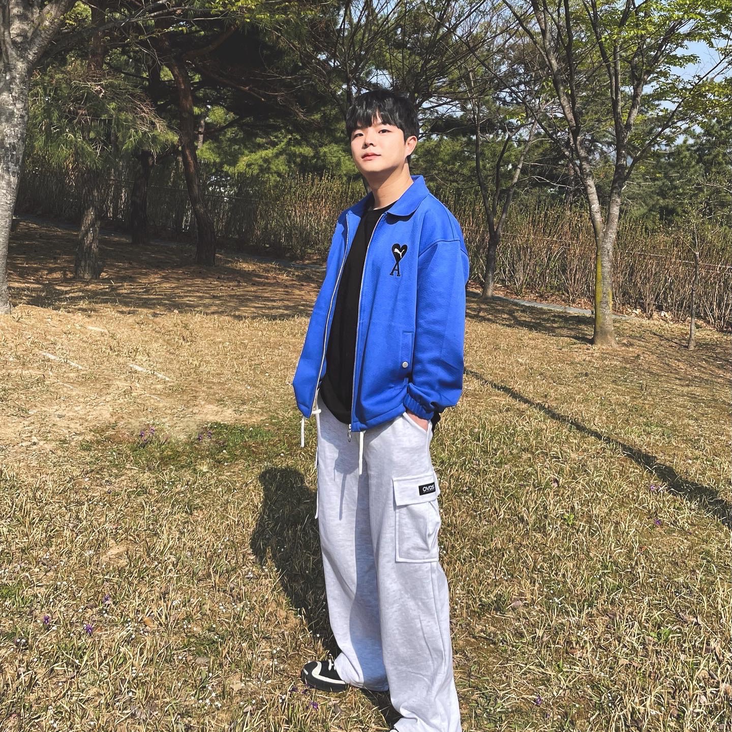 Puma x AMI Track Top Dazzling Blue 착용 스타일