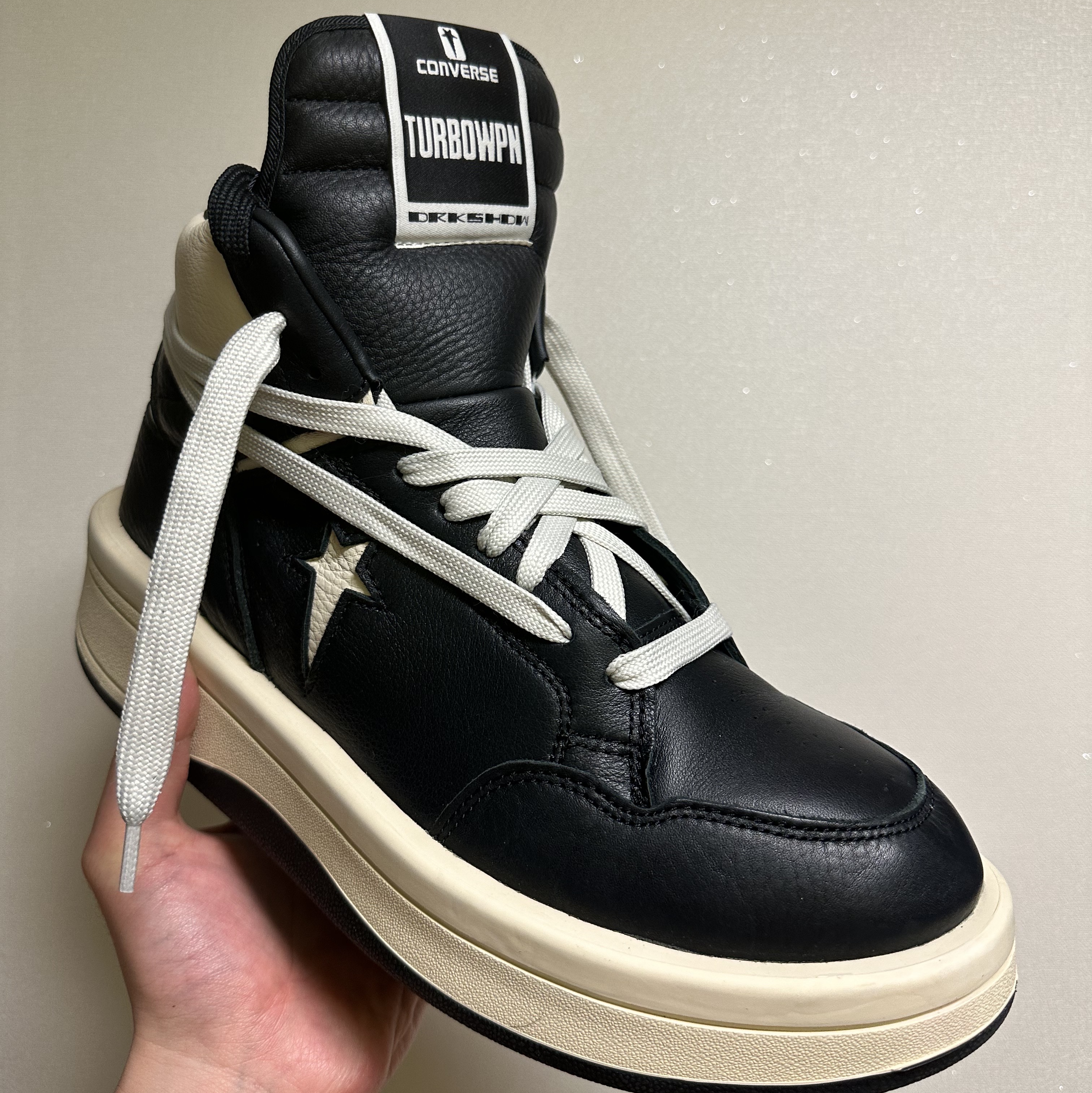 Converse x Drkshdw Turbowpn Black Cream 착용 스타일