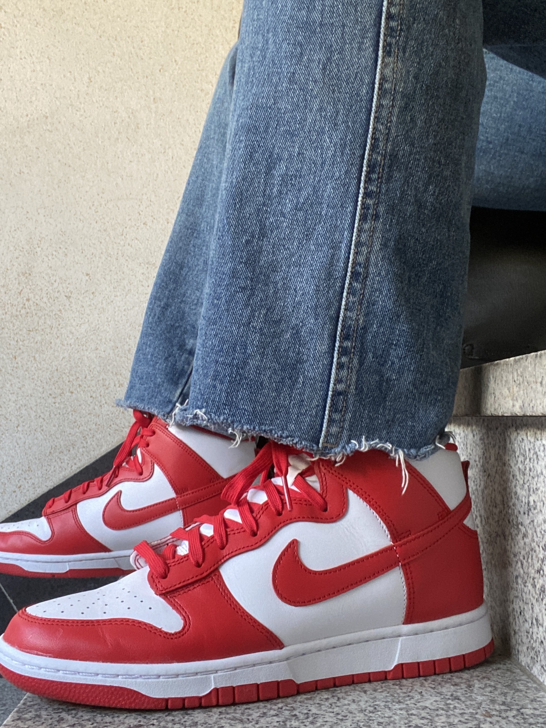 Nike Dunk High Retro Championship White and Red 착용 스타일 - 2