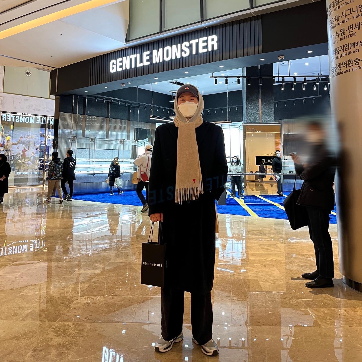 AMI de Coeur Classic Muffler Beige, AMI de Coeur Classic Muffler Champagne 착용 스타일