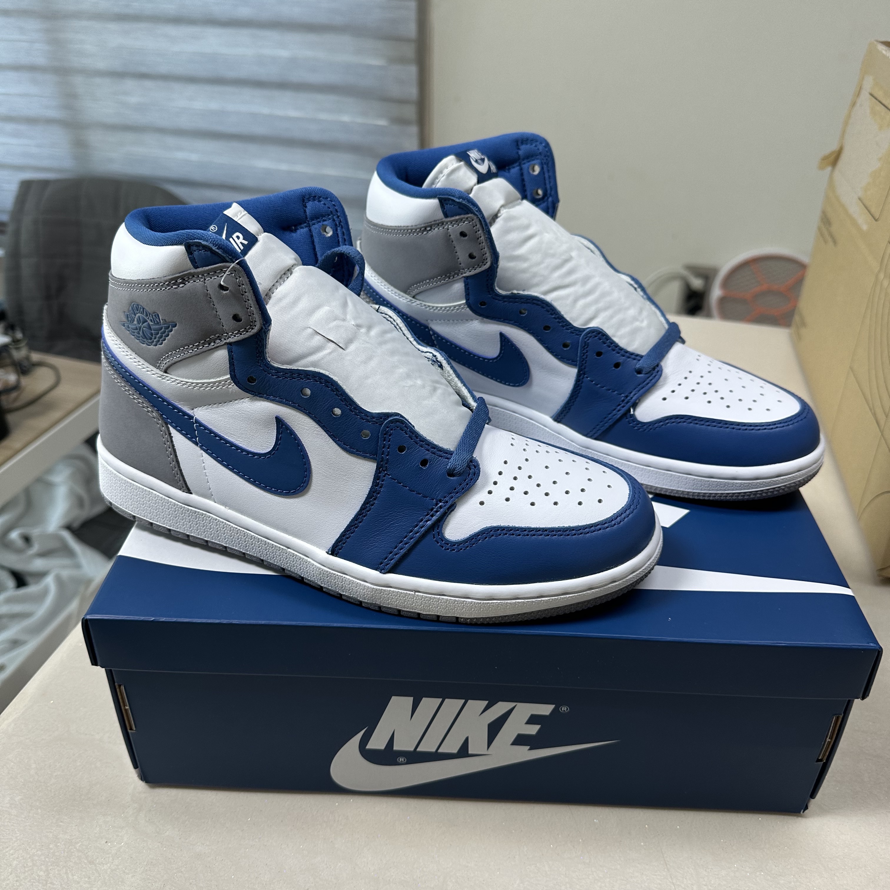 Jordan 1 Retro High OG True Blue 착용 스타일 - 3